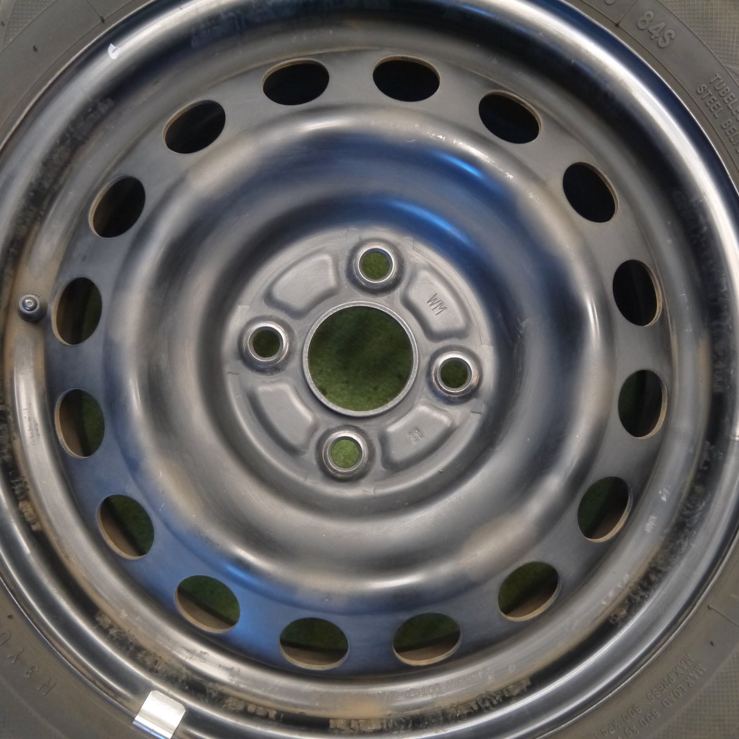 バリ溝！23年！9分◎トヨタ NHP10 アクア 純正 スチール 175/65R15 トーヨー ナノエナジー3 プラス 15インチ PCD100/4H◎6083106Hノ