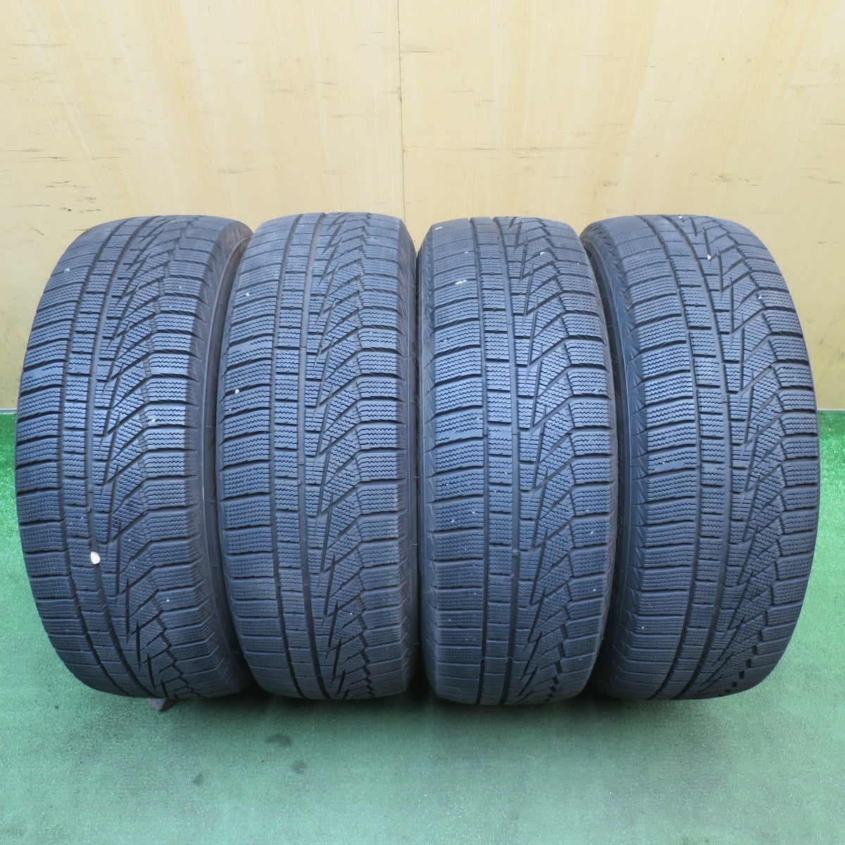 バリ溝！キレイ！9.5分◎スタッドレス 215/60R16 ハンコック ウインター アイセプト IZ 2A G-SPEED Gスピード 16インチ PCD114.3/5H◎6072405NJス