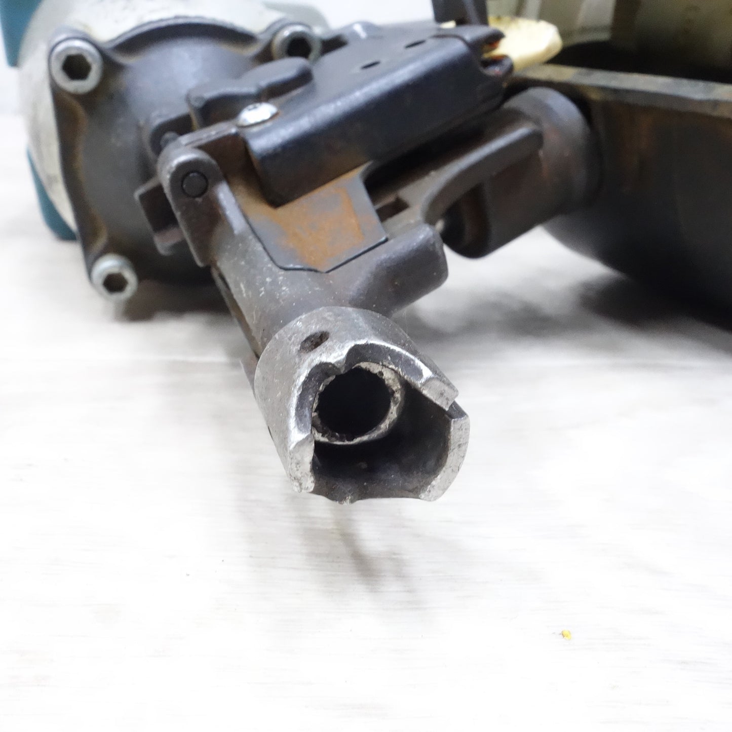 [送料無料] 3点まとめ売り◆マキタ 50mm 常圧 サイディング用 AN552 / カネマツ 常圧 65mm KZ-565GK / マックス コイル ネイラ 型番不明 / エア 釘打機 釘打ち機◆