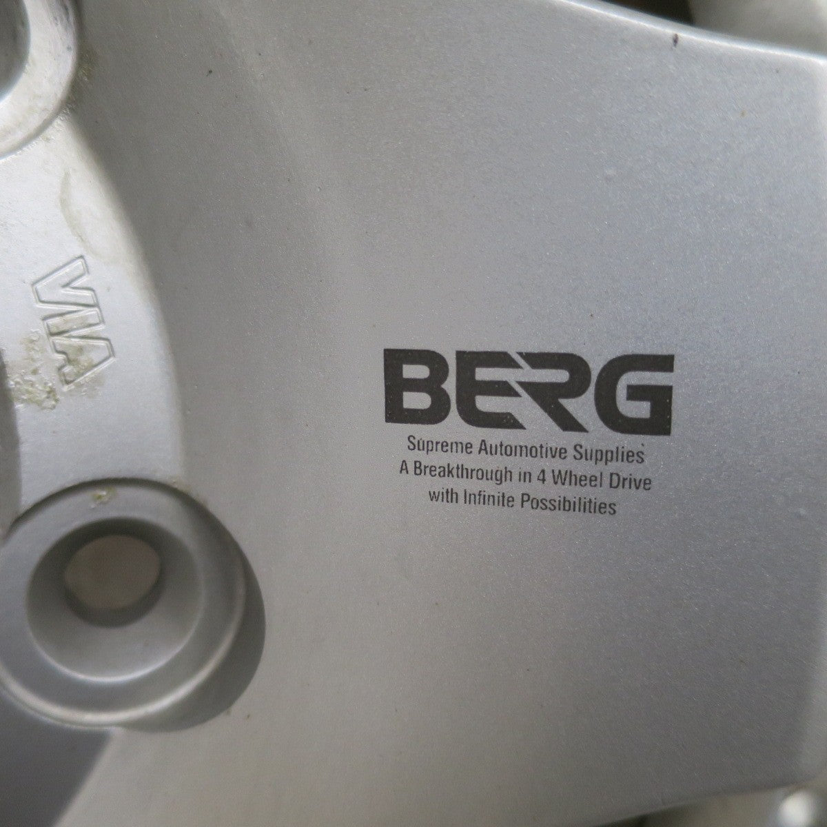 5本価格★BERG ベルグ 16インチ ホイール 16×8J PCD139.7/6H★6061201ナホ