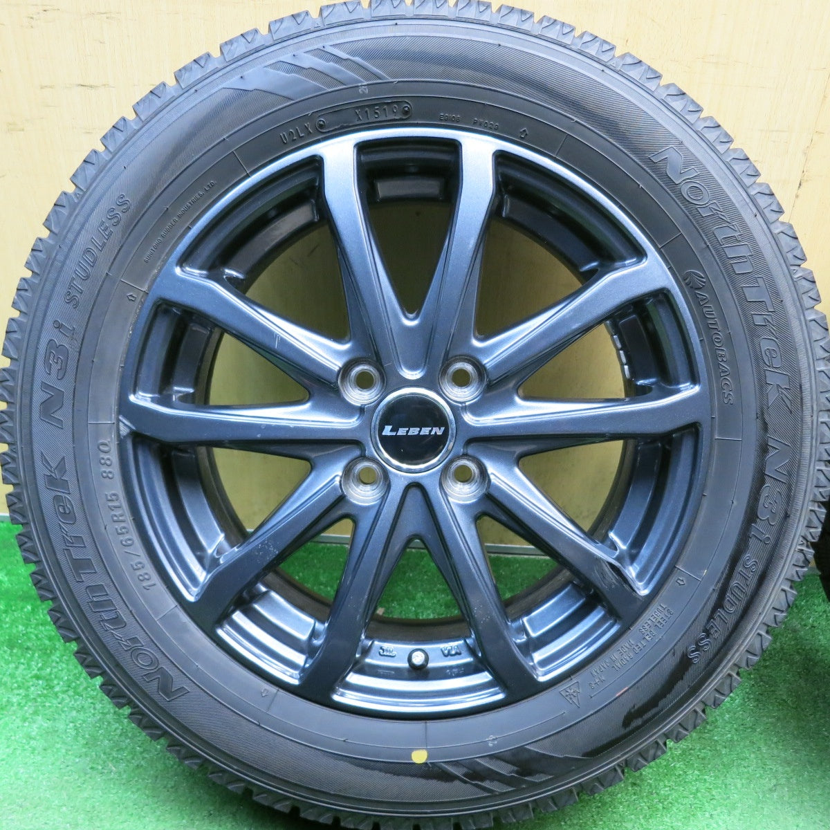 バリ溝！8.5分★スタッドレス 185/65R15 オートバックス ノーストレック N3i LEBEN レーベン 15インチ PCD100/4H★6042609HAス