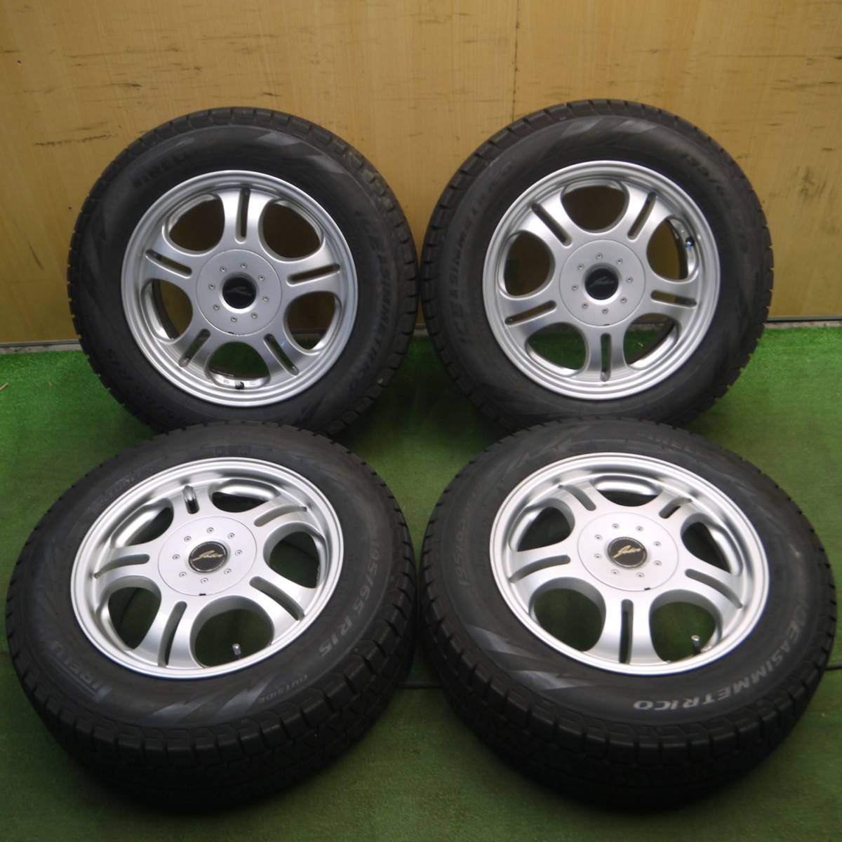 バリ溝！9.5分以上★スタッドレス 195/65R15 ピレリ アイスアシンメトリコ JOKER PCD114.3/4H 5H マルチ★4021003ナス