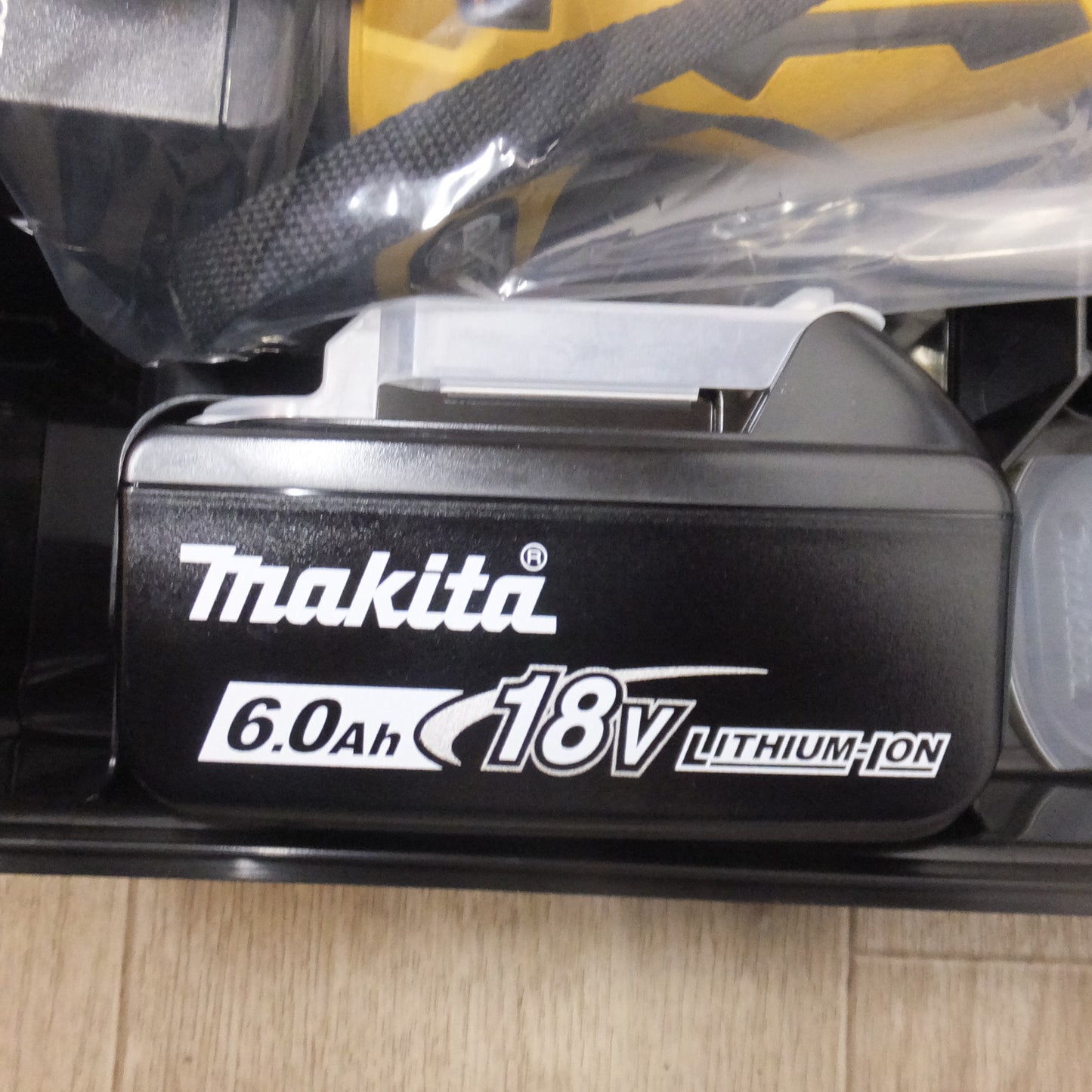 [送料無料] 未使用★マキタ makita 充電式インパクトドライバ TD173DGXPY 18V プレミアムイエロー LXT20周年記念カラー(2)★