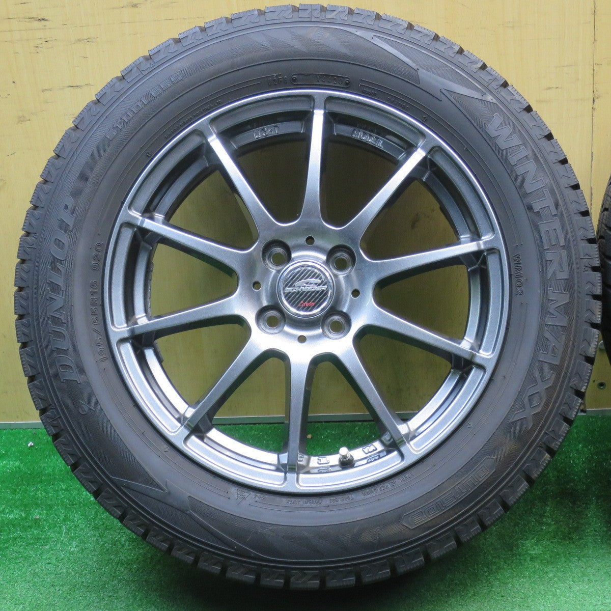 バリ溝！キレイ！9.5分★スタッドレス 195/65R16 ダンロップ ウインターマックス WM02 SCHNEIDER ATECH シュナイダー 16インチ PCD100/4H★5121817NJス