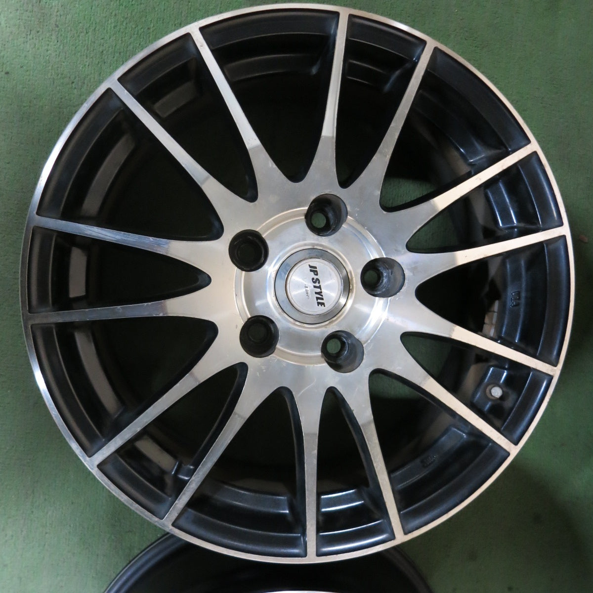 4本価格★JP STYLE V-Line 16インチ ホイール JPスタイル Vライン 16×6.5J PCD114.3/5H★5061307SYホ