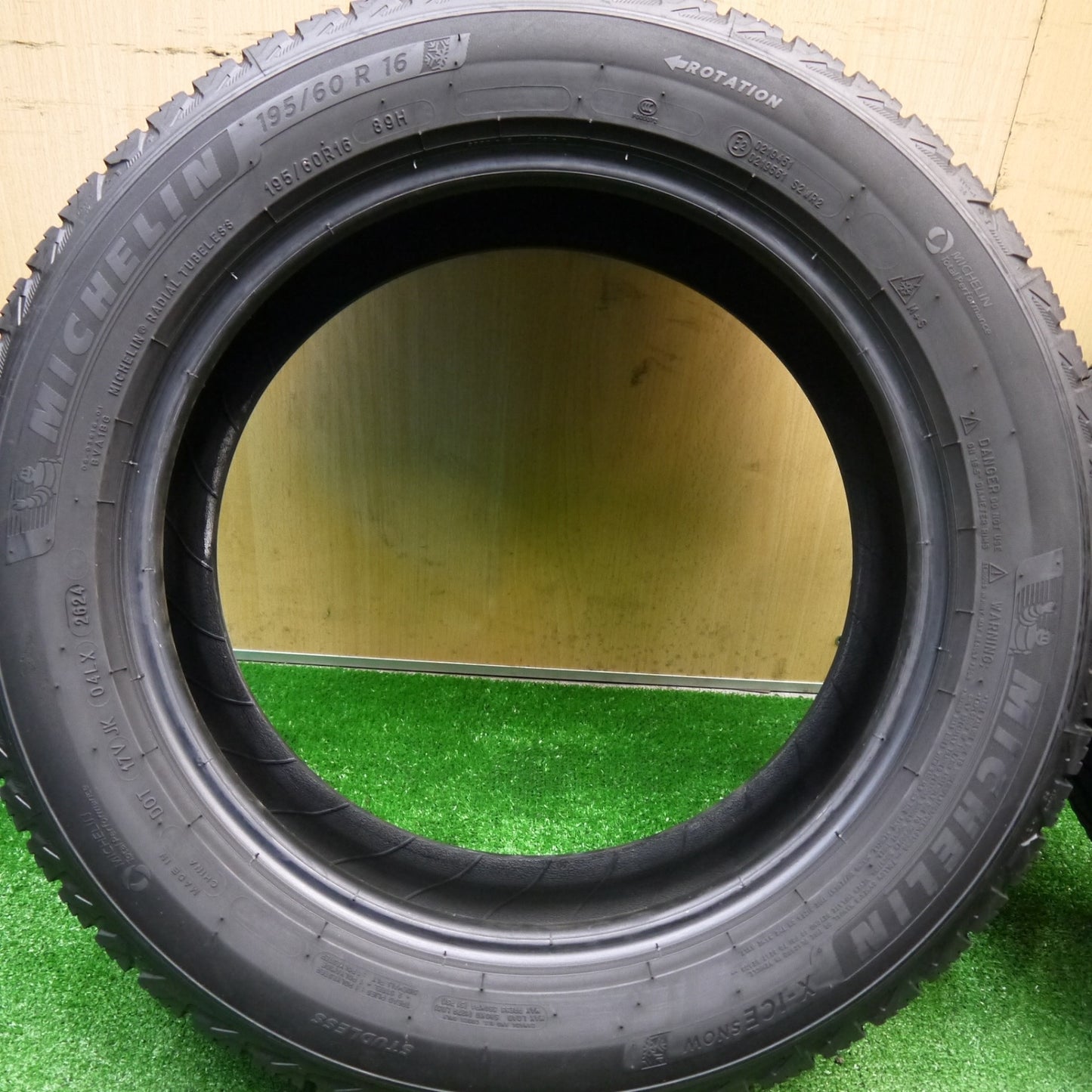 4本価格！24年★スタッドレス 195/60R16 ミシュラン X-ICE SNOW タイヤ 16インチ セレナ ウィッシュ プリウス 等★5110404Hスタ