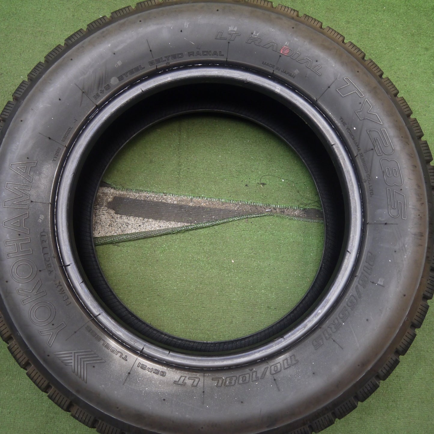 バリ溝！21年！9.5分以上★トラック タイヤ 215/65R15 110/108L ヨコハマ LT ラジアル TY285 ミックス オールシーズン 15インチ★5092904Hノタ