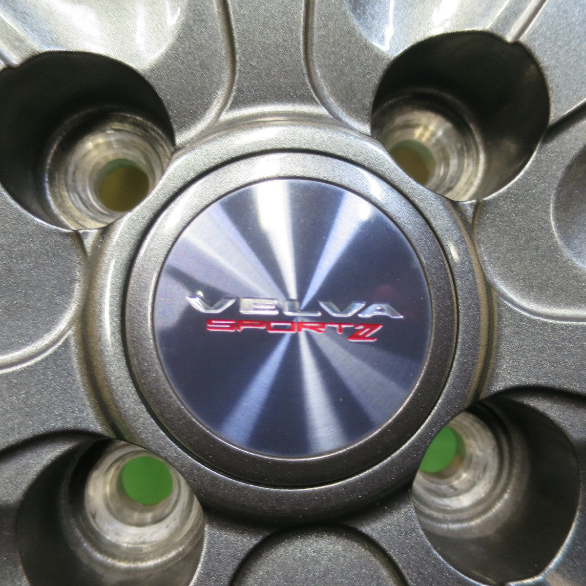 バリ溝！23年！キレイ！9.5分★スタッドレス 185/60R15 ヨコハマ アイスガード iG70 VELVA SPORTZ ヴェルヴァ 15インチ PCD100/4H★5110703イス