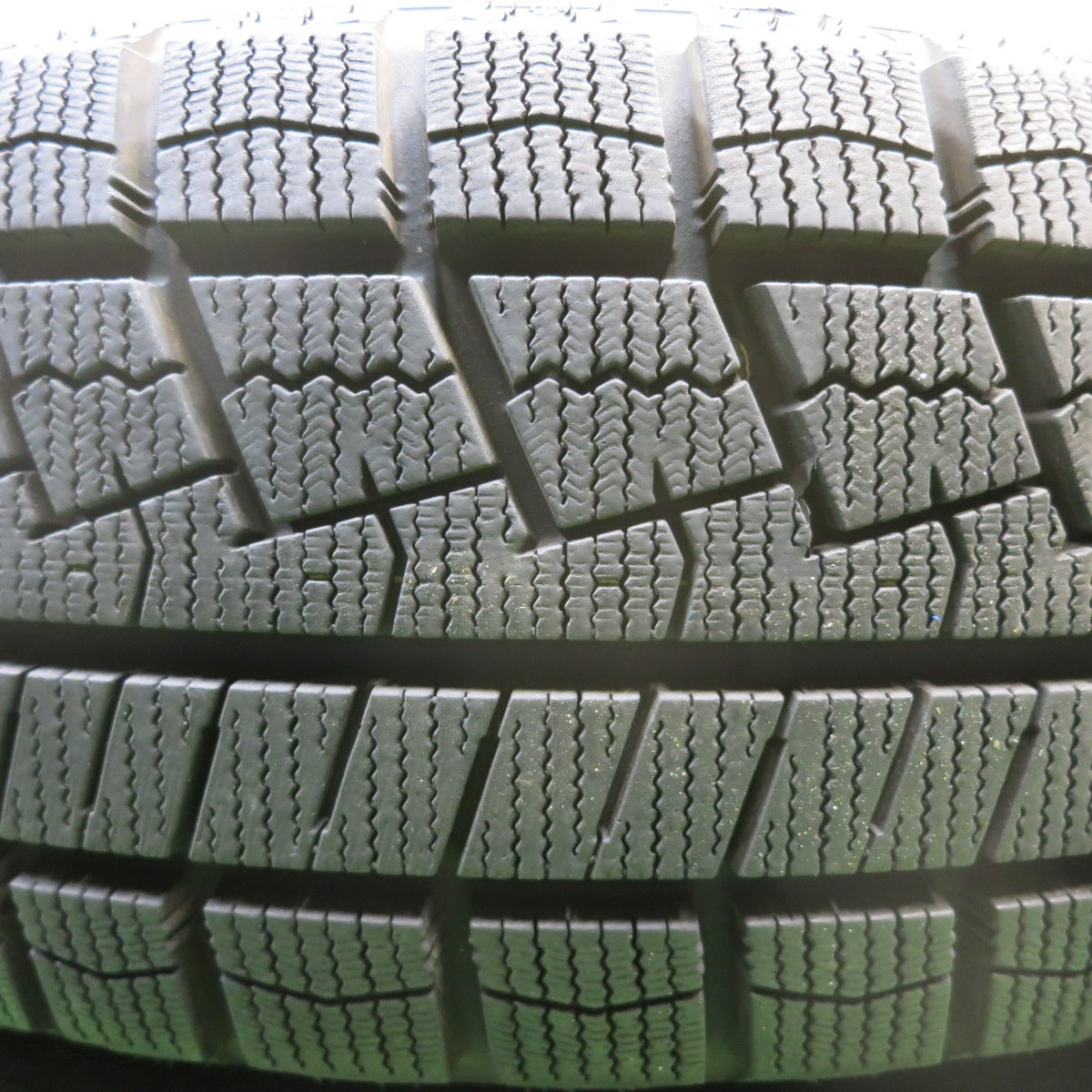 バリ溝！23年！9.5分以上★スタッドレス 185/65R15 ネクセン ウィンガード ice2 Humanline ヒューマンライン 15インチ PCD114.3/5H★5122113HAス