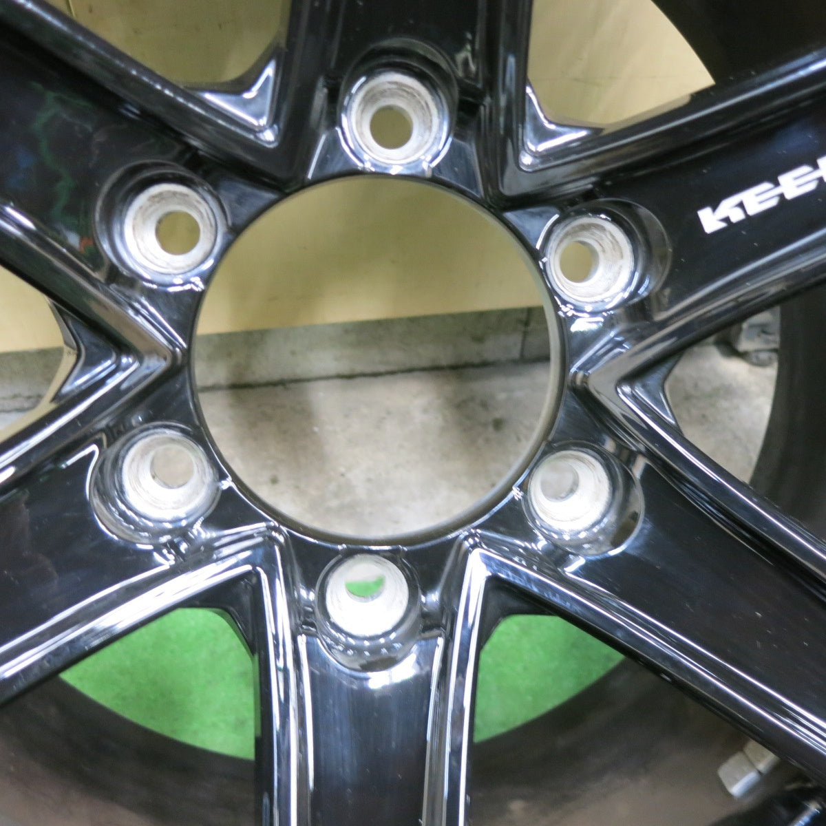バリ溝！22年！キレイ！9.5分★KEELER TACTICS 265/70R16 スタッドレス ブリヂストン ブリザック DM-V3 キーラー タクティクス 16インチ PCD139.7/6H★6011304ナス
