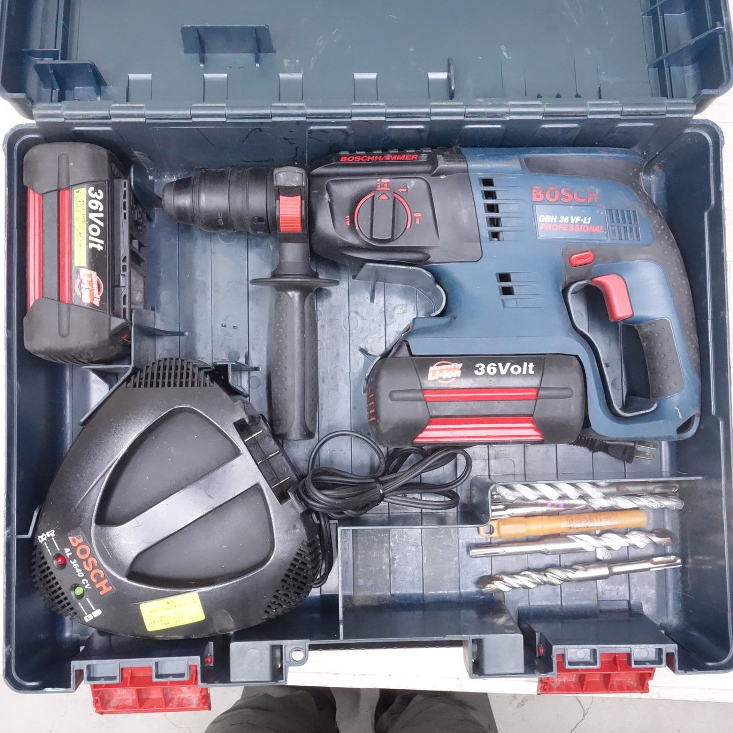 [送料無料] バッテリー2個！付属品付き◆BOSCH ボッシュ 充電式 ハンマードリル GBH 36 VF-LI 電動 工具 ハンマドリル 36V 充電器 コードレス◆