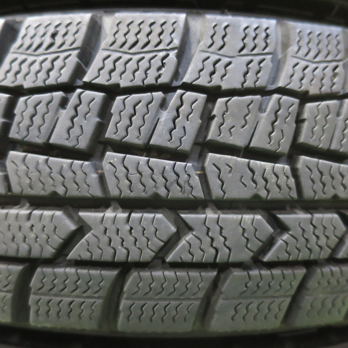 バリ溝！22年！8.5分★スタッドレス 145/80R13 ダンロップ ウインターマックス WM02 社外 アルミ 13インチ PCD100/4H★5053108イス