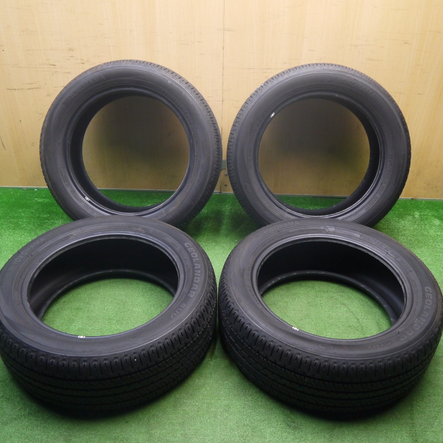 バリ溝！25年！9.5分★225/55R18 ヨコハマ ジオランダー SUV G055 E タイヤ 18インチ デリカ D:5 シャモニー アウトランダー ZR-V 等★5122605Hノタ