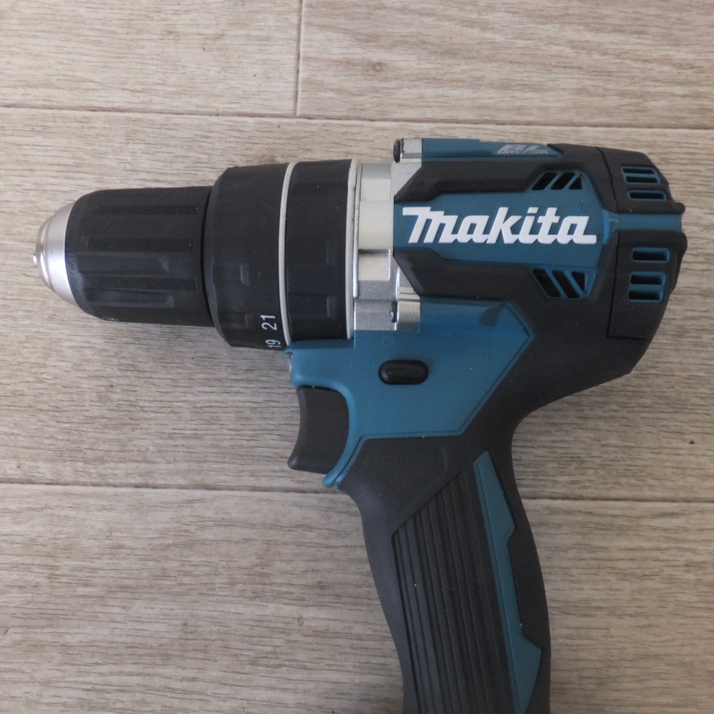 [送料無料] キレイ★マキタ makita 充電式震動ドライバドリル XPH12 18V 本体のみ　HP484D 相当品 海外マキタ製★