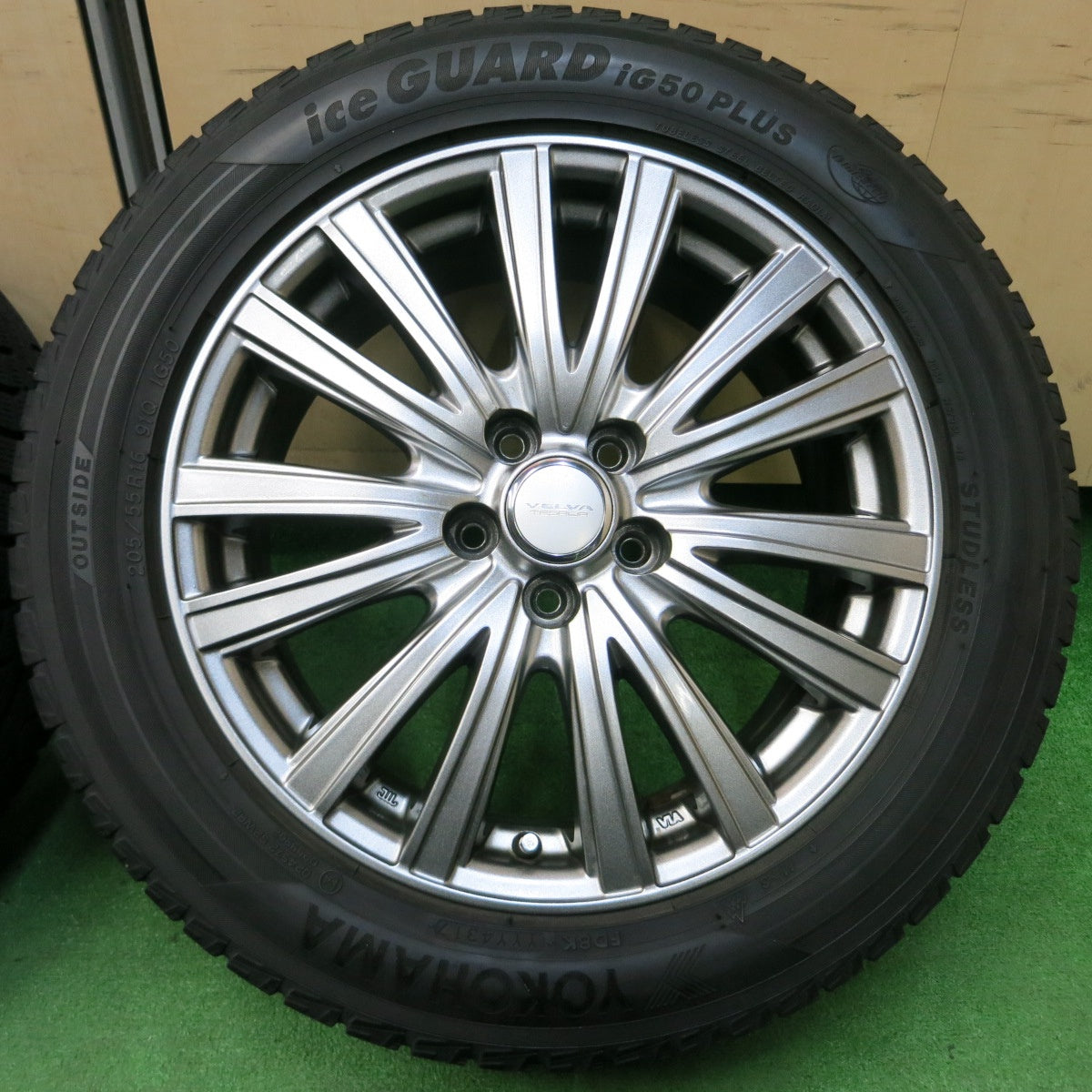 *送料無料* キレイ★インプレッサ等 205/55R16 スタッドレス ヨコハマ アイスガード iG50 プラス VELVA TESALIA ヴェルヴァ PCD100/5H★4032711イス