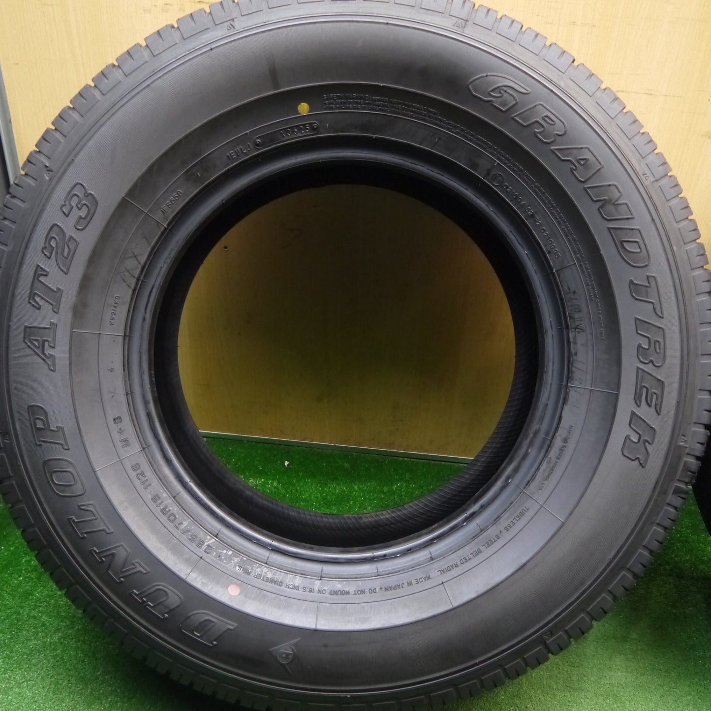 新車外し！25年！5本★265/70R16 ダンロップ AT23 グラントレック 16インチ タイヤ パジェロ プラド ランクル 70 等★5121902Hノタ