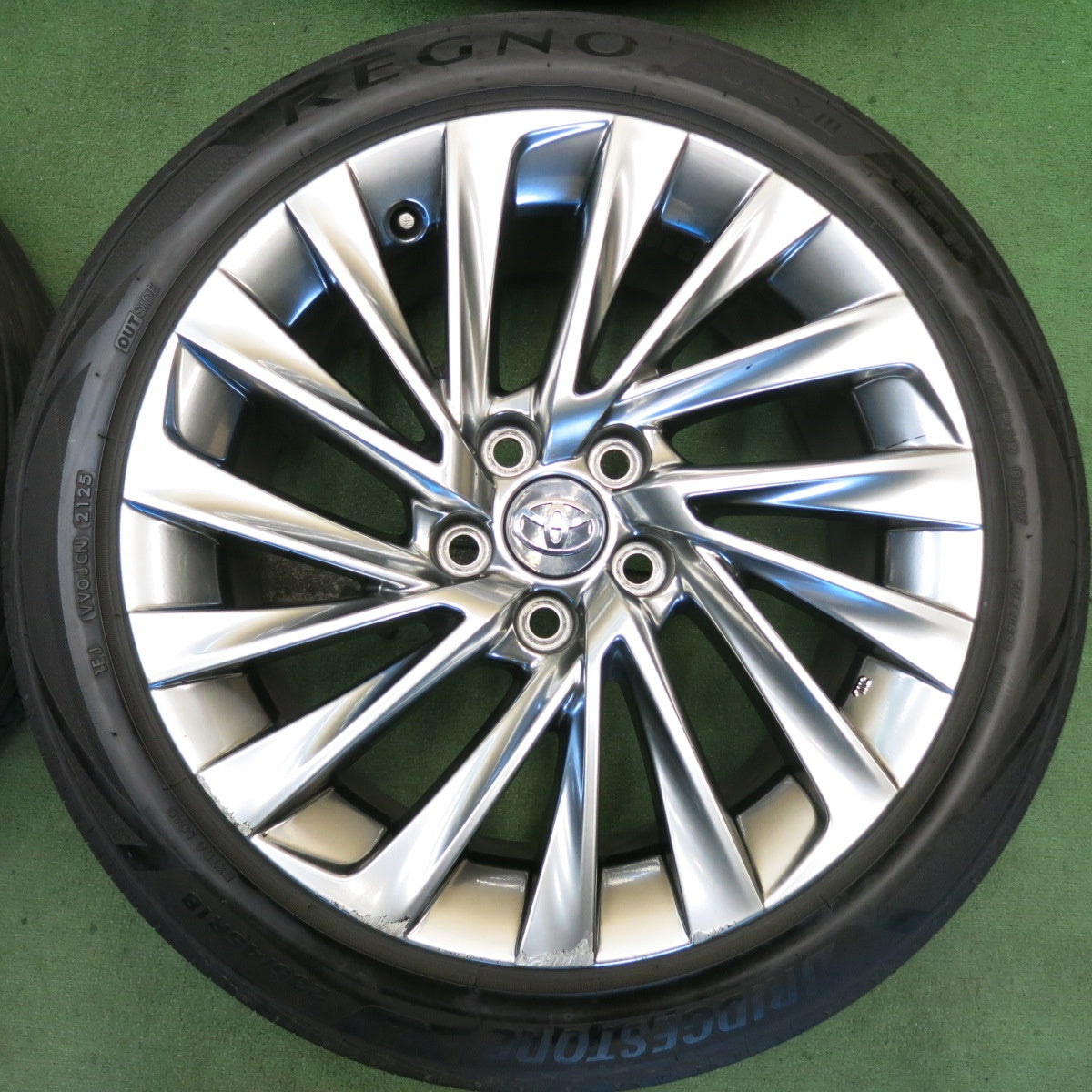 バリ溝！25年！9.5分◎レクサス ES 300 h バージョンL 純正 235/45R18 ブリヂストン レグノ GR-XⅢ 18インチ PCD114.3/5H◎6080201HAノ