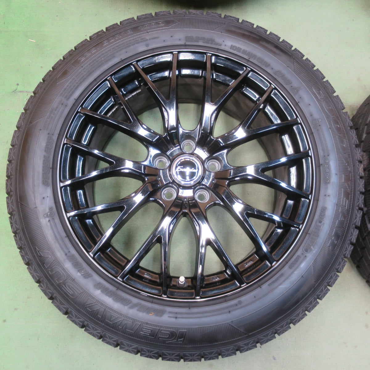 バリ溝！23年！キレイ！ほぼ10分◎スタッドレス 225/60R18 グッドイヤー アイスナビ SUV Exceeder エクシーダー 18インチ PCD114.3/5H◎6100502IMス