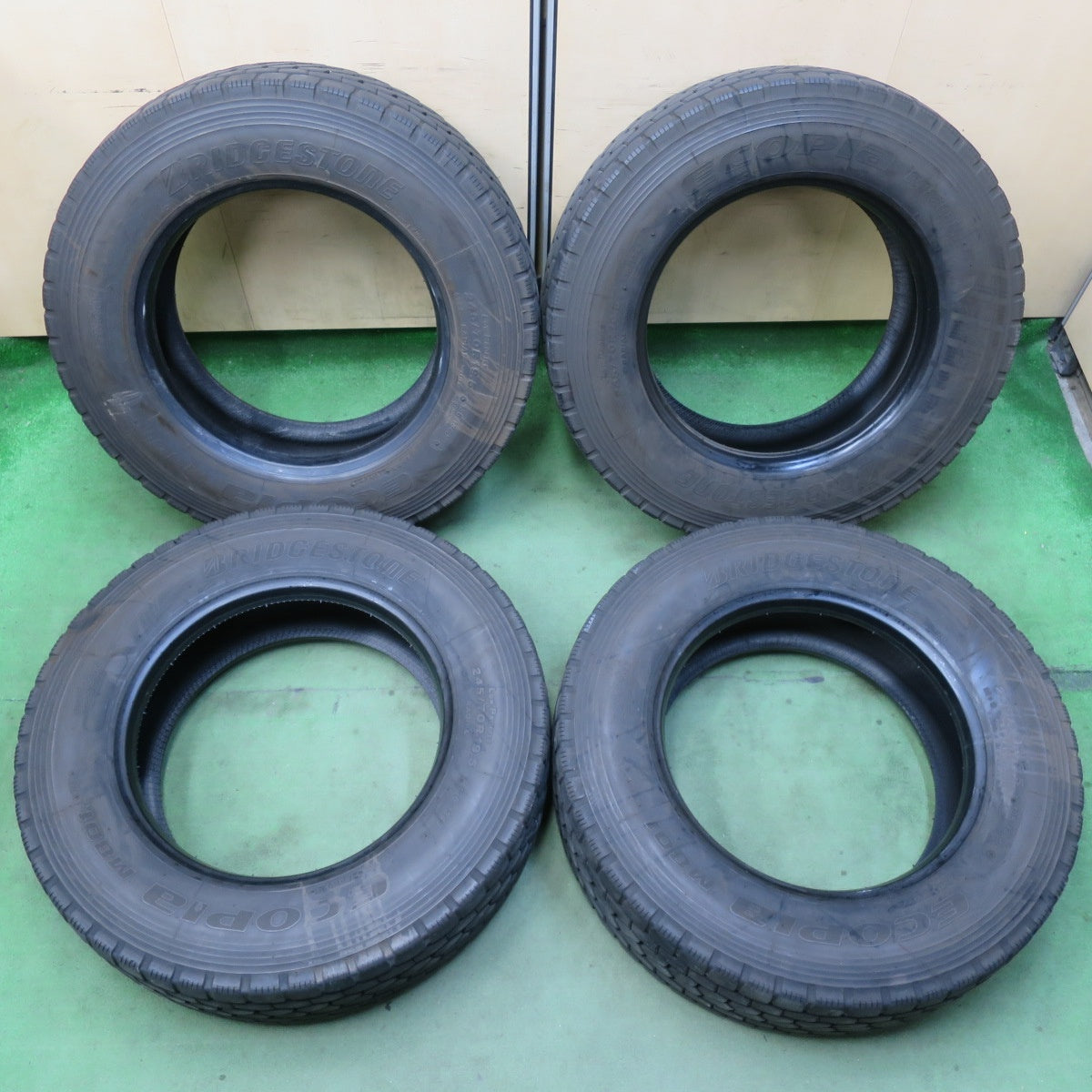 バリ溝！25年！9.5分★トラック タイヤ 245/70R19.5 136/134J ブリヂストン エコピア M801Ⅱ ミックス オールシーズン 19.5インチ★5121902イスタ