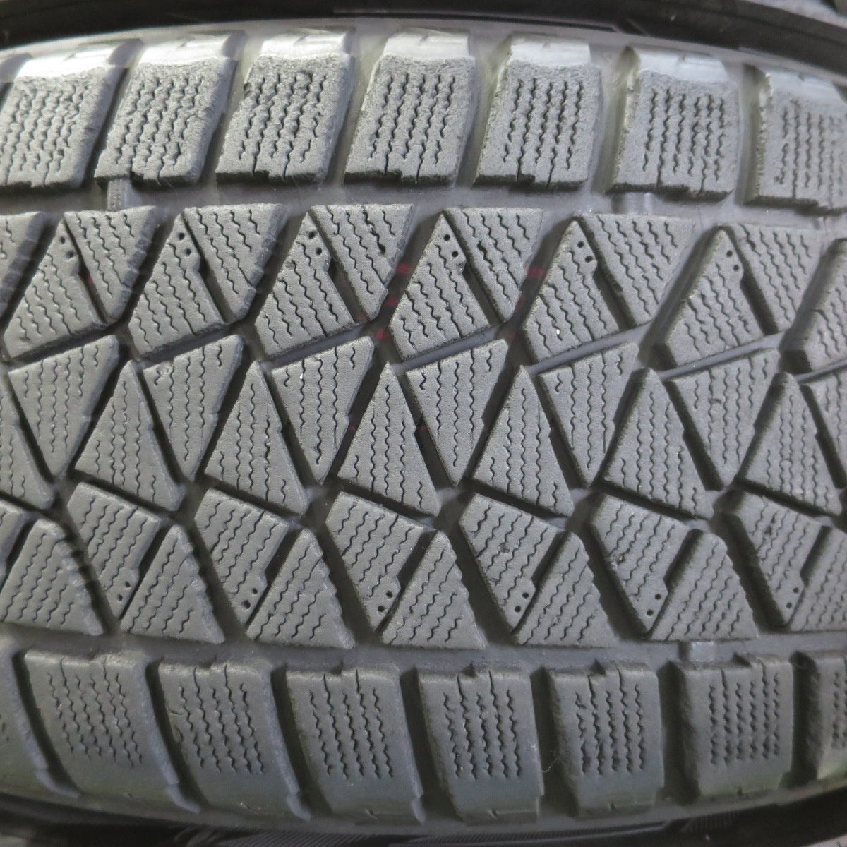 4本価格★レクサス RX 純正 235/55R19 スタッドレス ブリヂストン ブリザック DM-V2 19インチ PCD114.3/5H★6052702イス