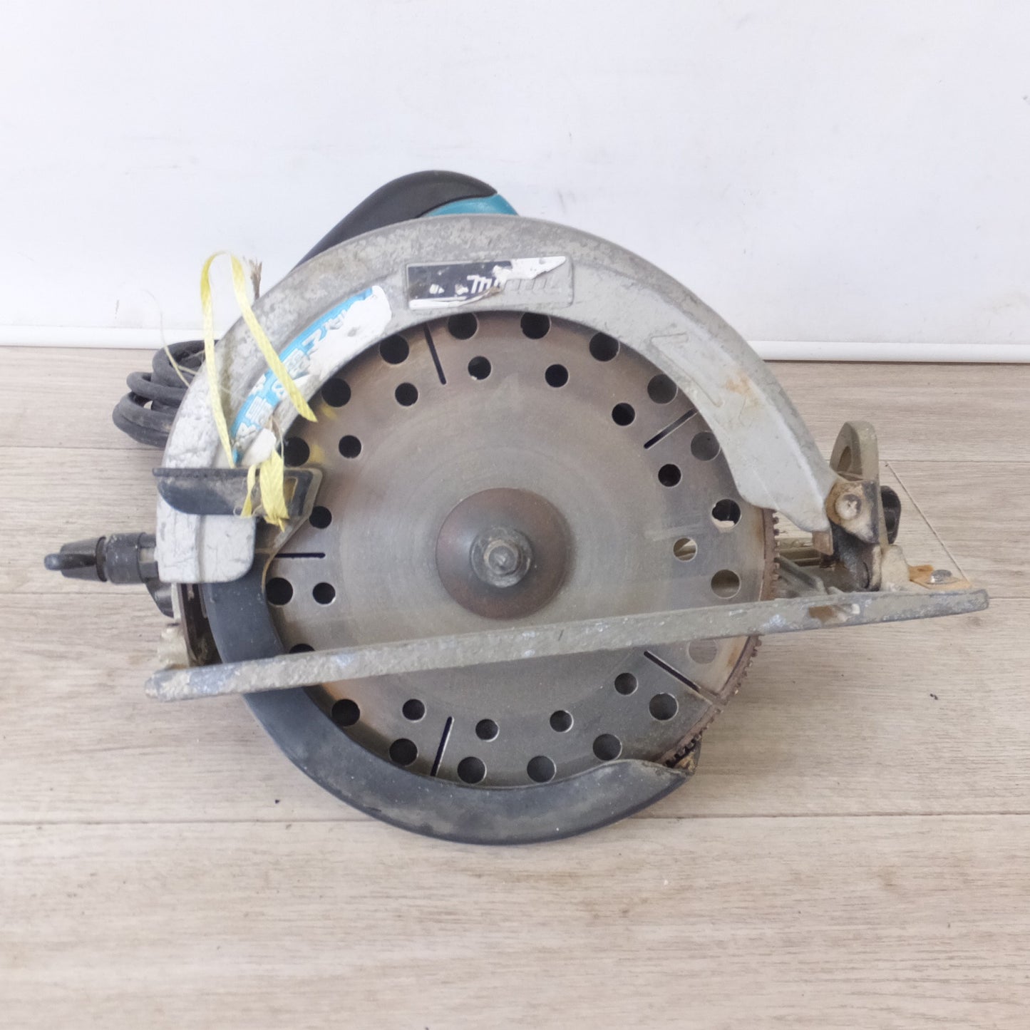 [送料無料] ★マキタ makita 190mm 電子マルノコ 5833CBA　100V 50-60Hz 1050W　木工用 超硬丸ノコ★