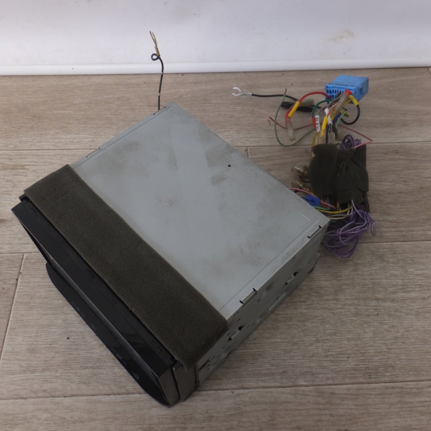 [送料無料] 現状品★カロッツェリア carrozzeria カーナビ 楽ナビ 2Dメインユニットタイプ AVIC-MRZ03-2(41)★