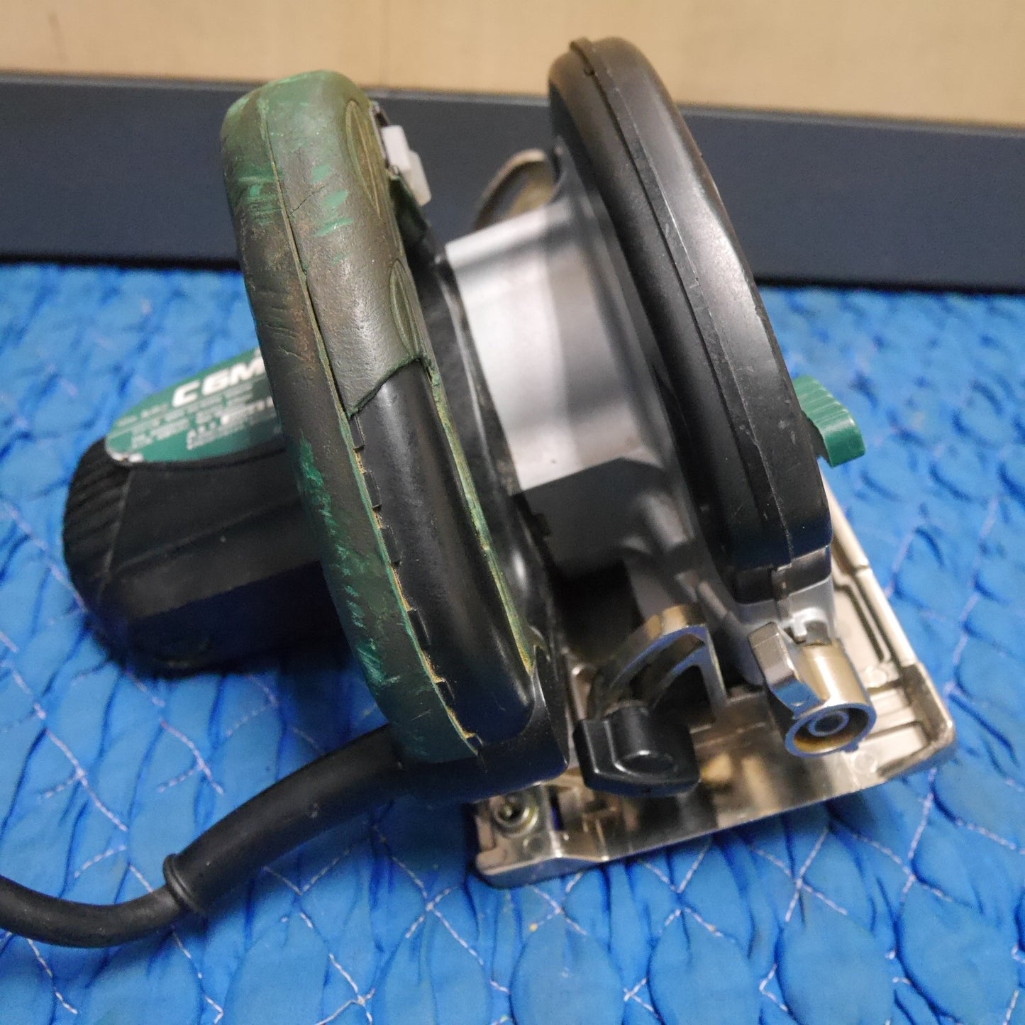 [送料無料] ☆日立 165mm 丸のこ C6MB4 電動 工具 切断機 コード式 丸ノコ 丸鋸 マルノコ HITACHI 100V☆