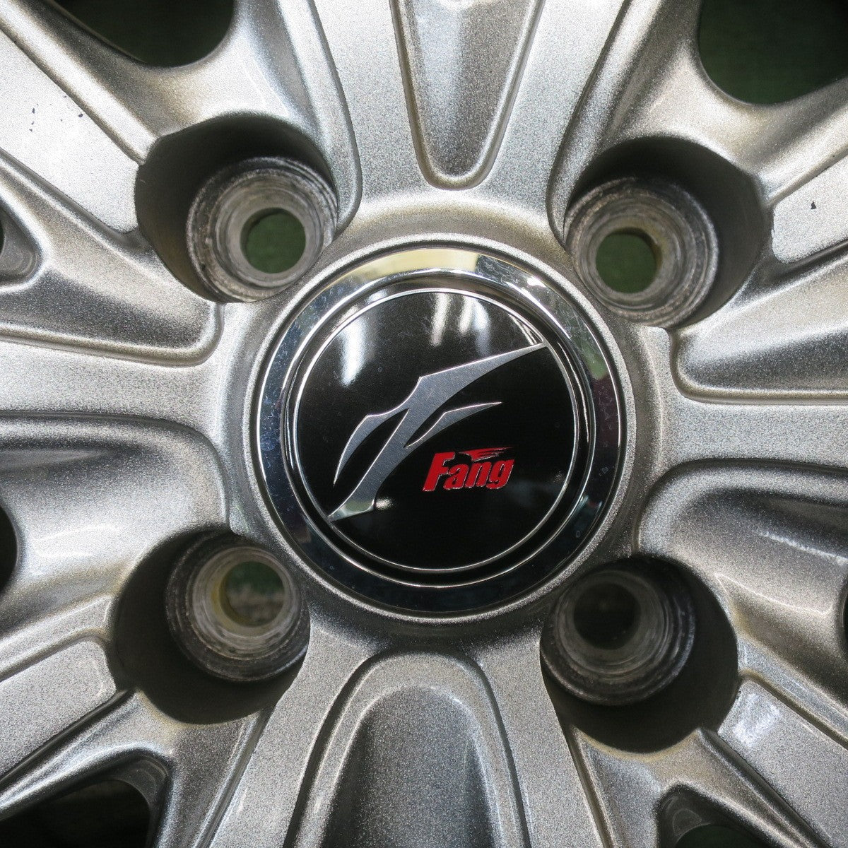 バリ溝！22年！キレイ！9分★スタッドレス 185/65R15 ブリヂストン ブリザック VRX2 Fang ファング 15インチ PCD100/4H★5092401NJス