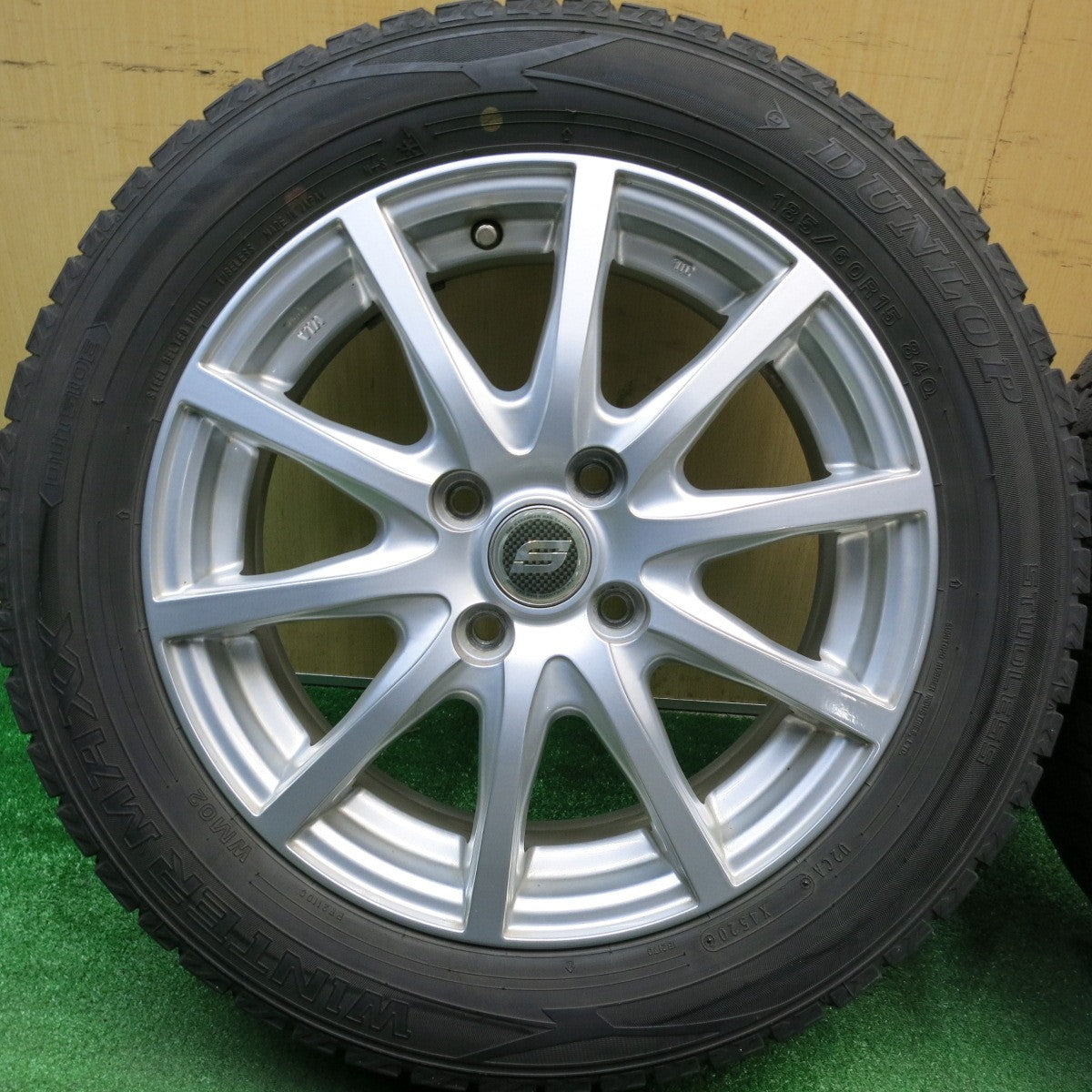 4本価格★スタッドレス 185/60R15 ダンロップ ウインターマックス WM02 STRANGER ストレンジャー 15インチ PCD100/4H★6010808HAス