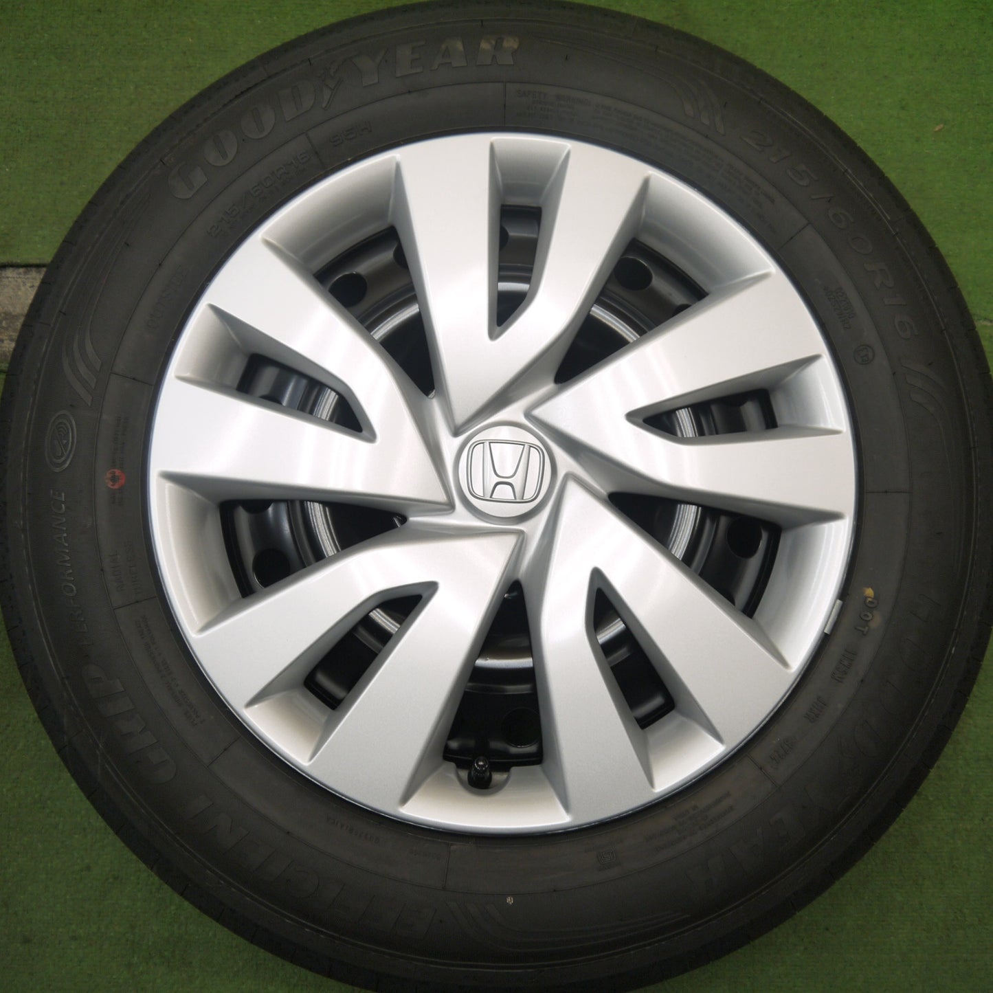 新車外し！24年★ホンダ WR-V 純正 スチール 215/60R16 グッドイヤー EfficientGrip PERFORMANCE 16インチ WRV PCD114.3/5H★5072501Hノ