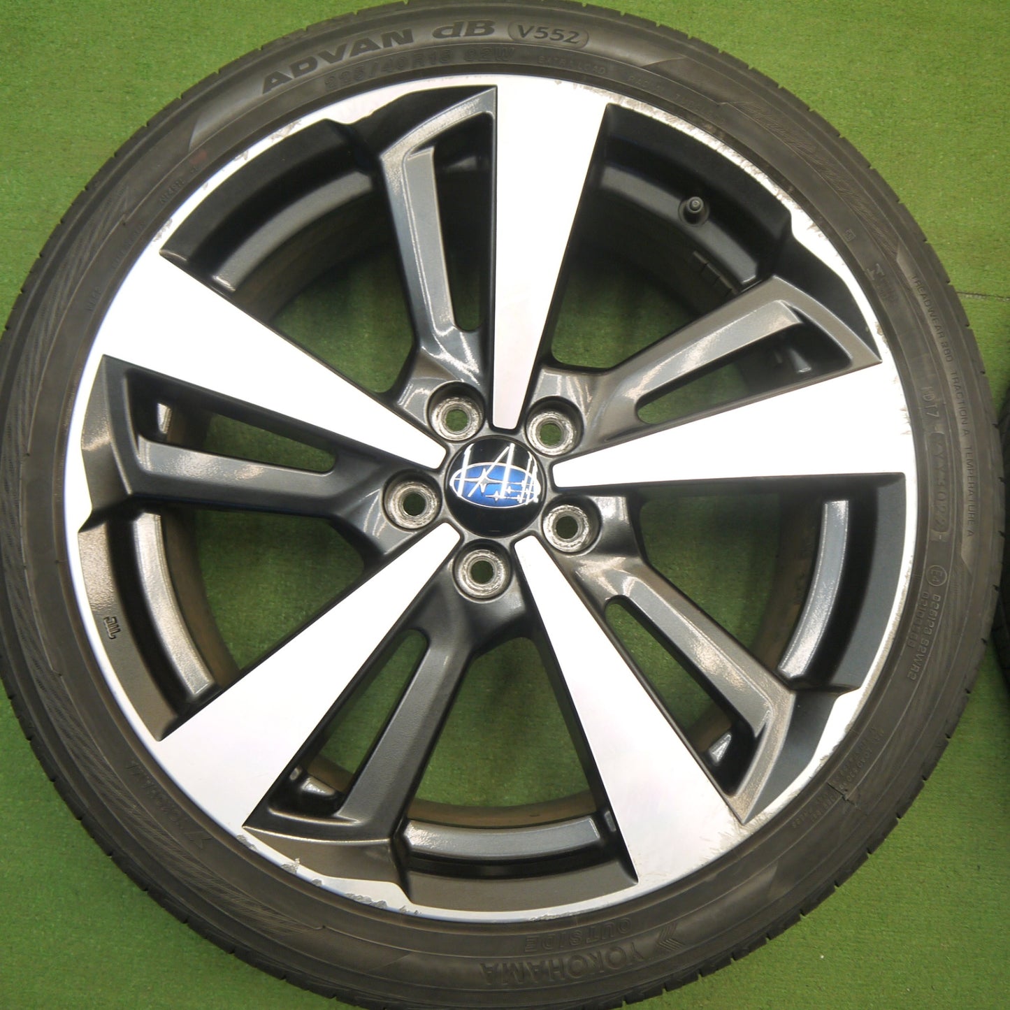 バリ溝！22年！8.5分★スバル インプレッサ スポーツ 純正 225/40R18 ヨコハマ アドバン dB V552 18インチ PCD100/5H★6033110Hノ