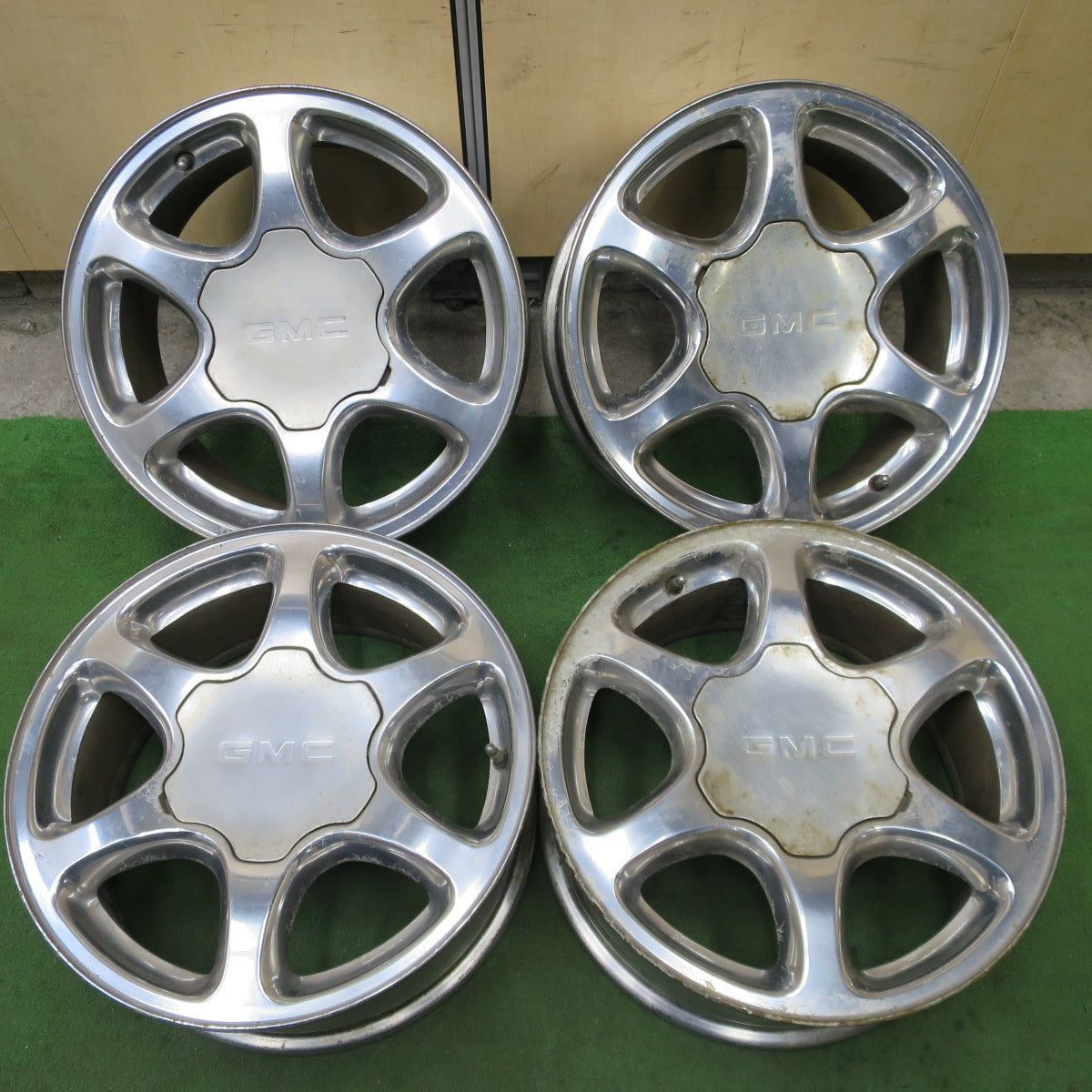 4本価格★GMC ユーコンデナリ 純正 ホイール 17インチ 17×7.5J PCD139.7/6H★6033104ナホ