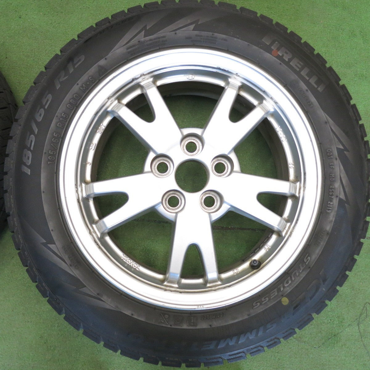 4本価格★トヨタ 30系 プリウス 純正 185/65R15 スタッドレス ピレリ アイスアシンメトリコ 15インチ PCD100/5H★6061103HAス