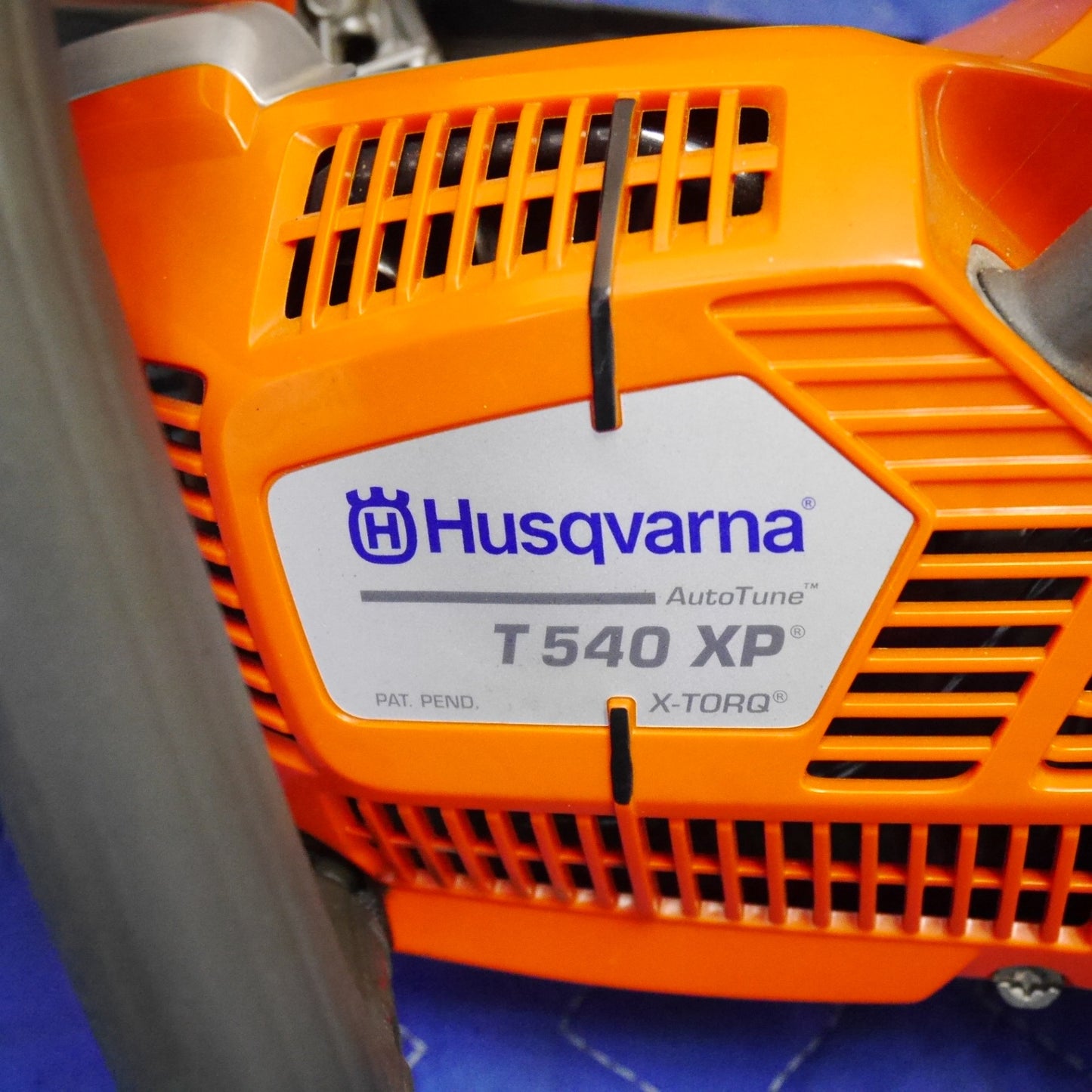 [送料無料] ☆Husqvarna ハスクバーナ エンジン チェーンソー T540XP チェンソー 切断機 ガイドバー 約35cm☆