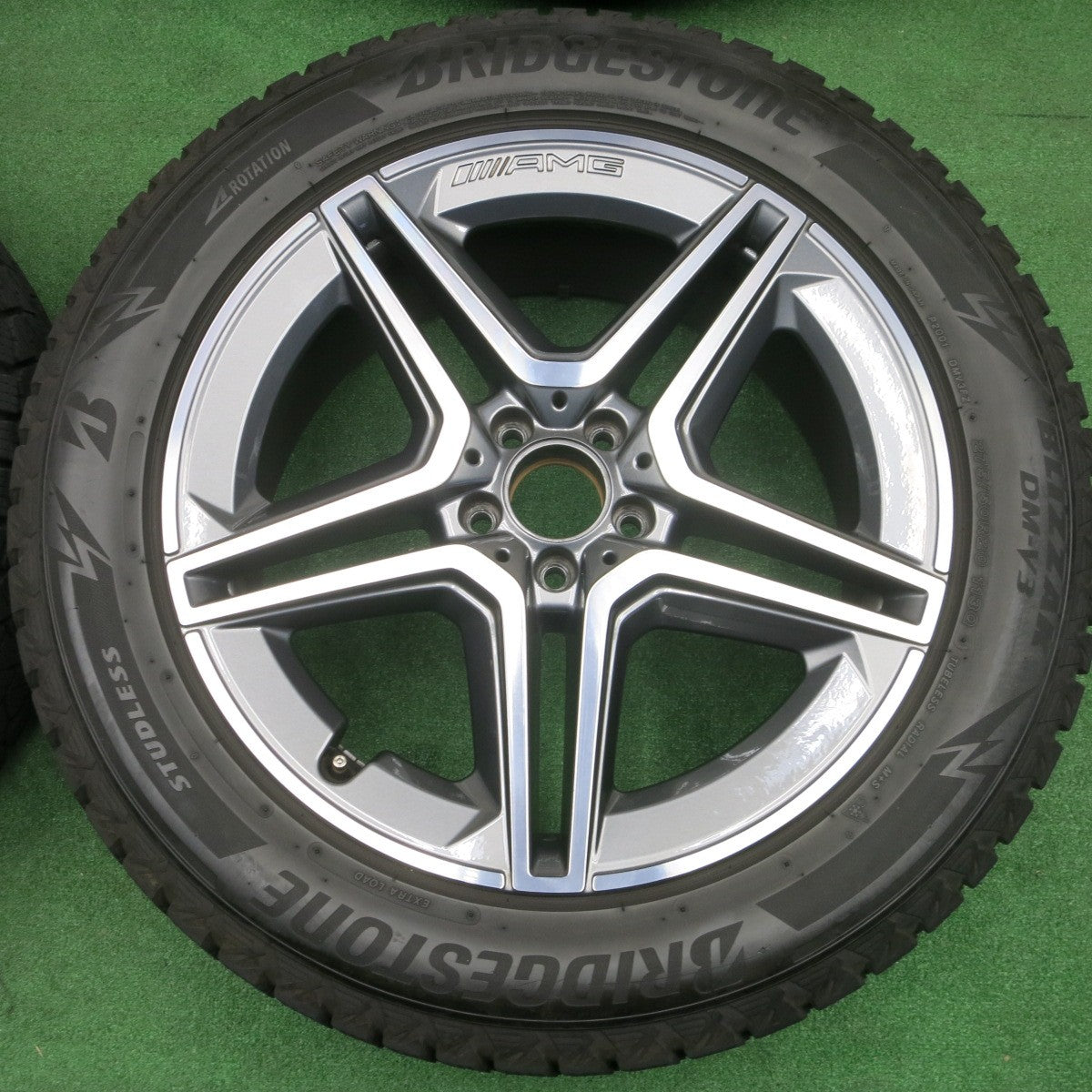 バリ溝！23年！キレイ！9.5分★ベンツ GLEクラス W167 純正 AMG 275/50R20 スタッドレス ブリヂストン ブリザック DM-V3 20インチ PCD112/5H★6020803NKス