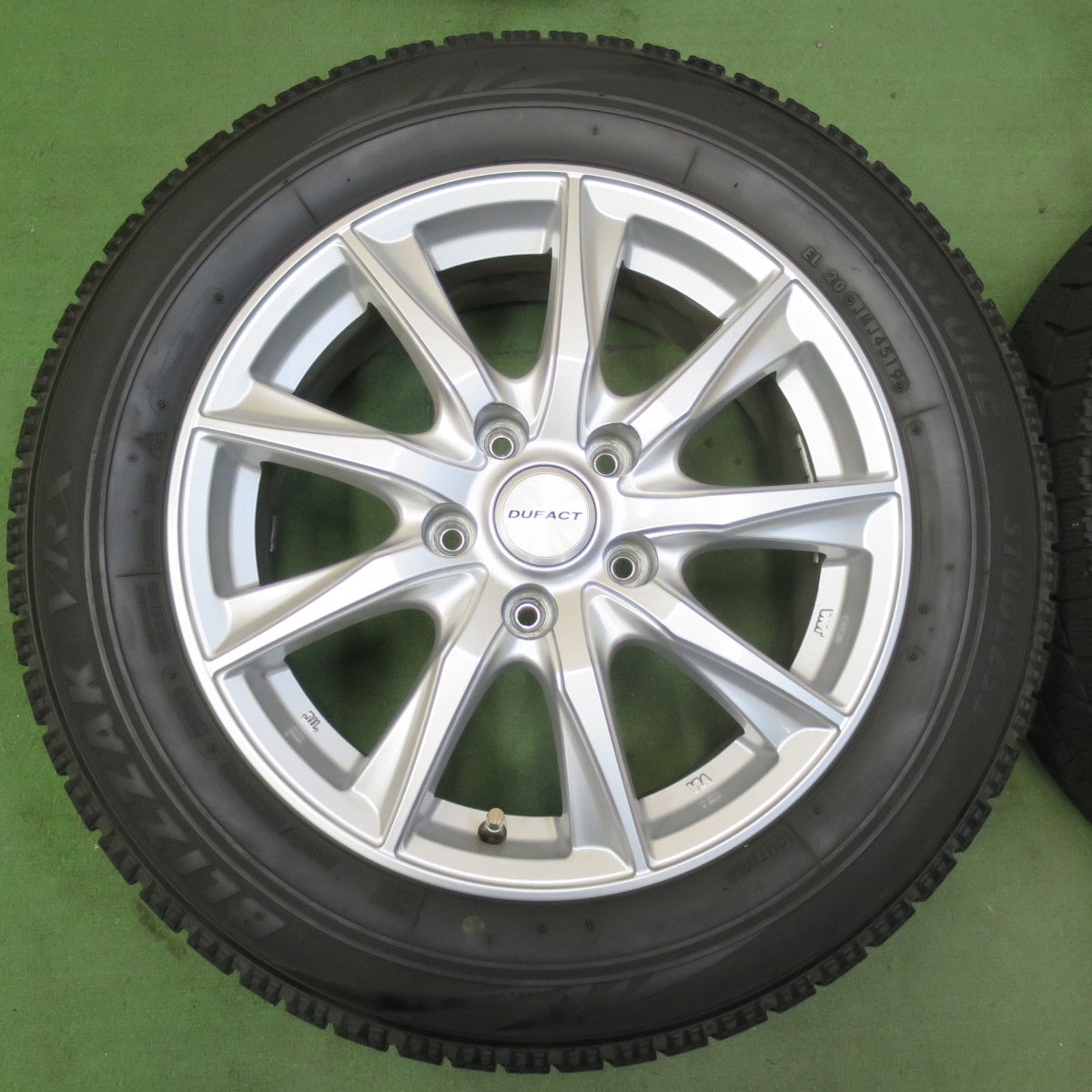 キレイ★スタッドレス 205/60R16 ブリヂストン ブリザック VRX DUFACT デュファクト 16インチ PCD114.3/5H★5112204イス