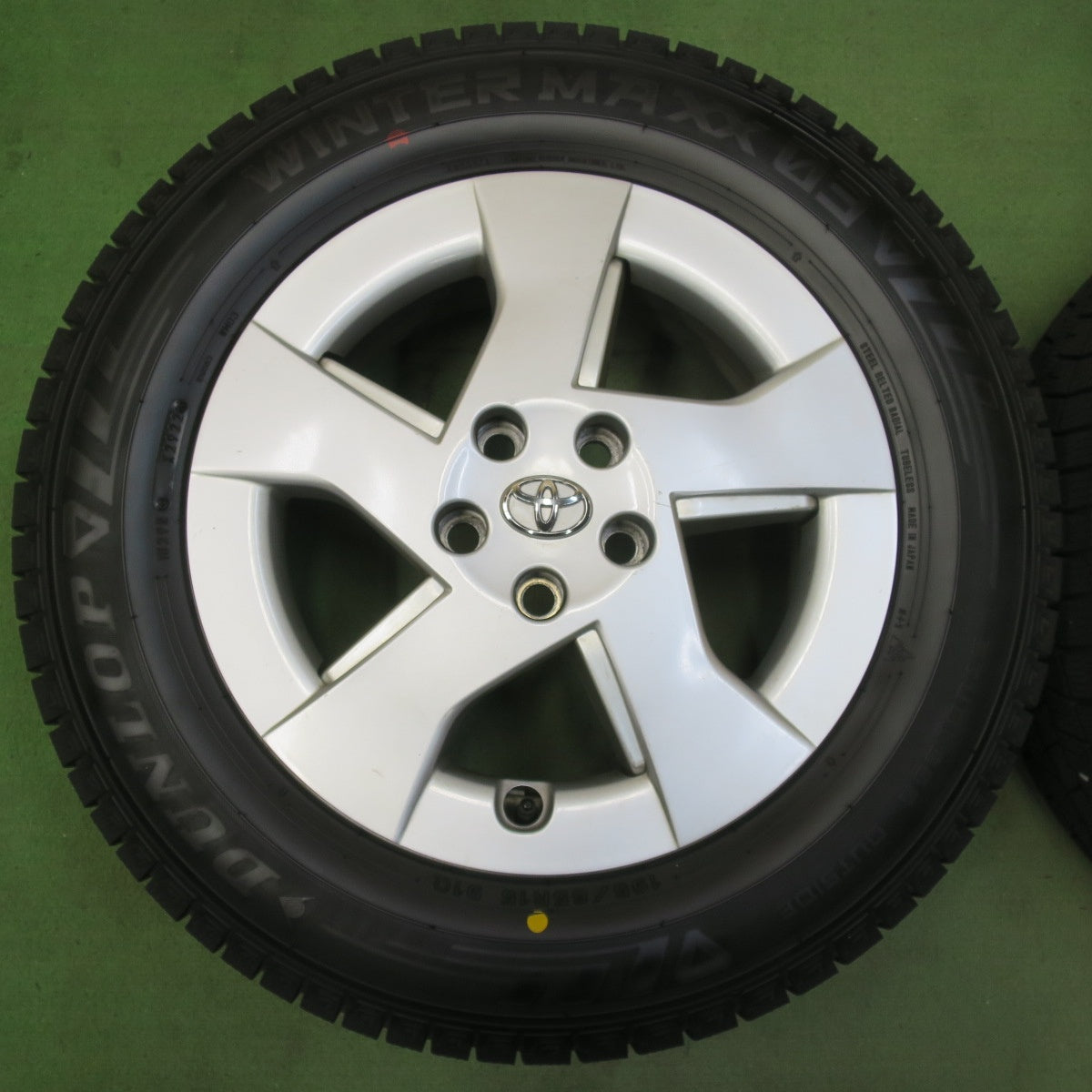 バリ溝！22年！9分★トヨタ 30系 プリウス 純正 195/65R15 スタッドレス ダンロップ ウインターマックス 03 15インチ PCD100/5H★5111202イス