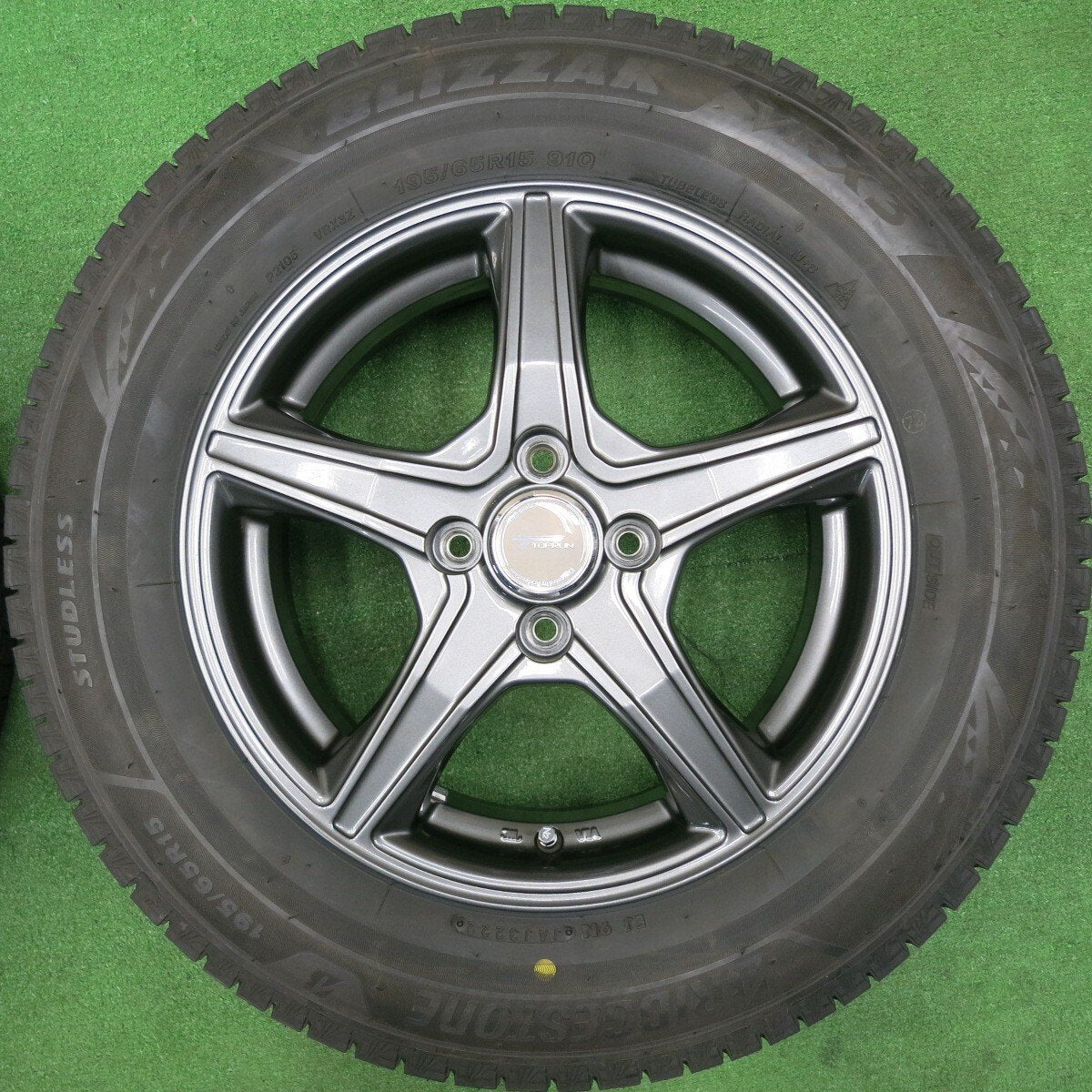 バリ溝！22年！キレイ！9.5分★スタッドレス 195/65R15 ブリヂストン ブリザック VRX3 TOPRUN トップラン 15インチ PCD100/4H★4113006NJス