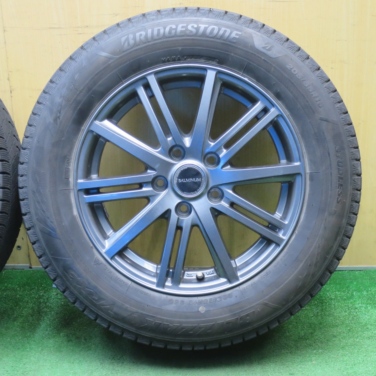 バリ溝！キレイ！9分★スタッドレス 205/65R16 ブリヂストン ブリザック VRX3 BALMINUM BR10 バルミナ 16インチ PCD114.3/5H★6021201NJス
