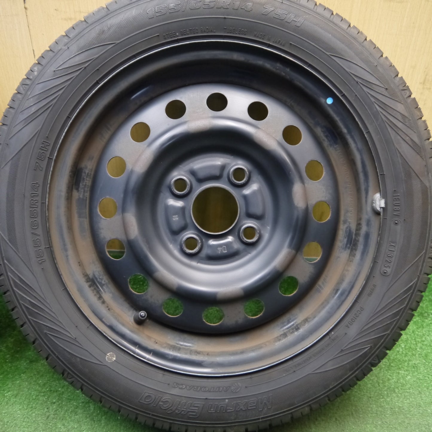 バリ溝！25年！8.5分★155/65R14 オートバックス Maxrun Effcia スチール ホイール 14インチ PCD100/4H★6032309Hノ