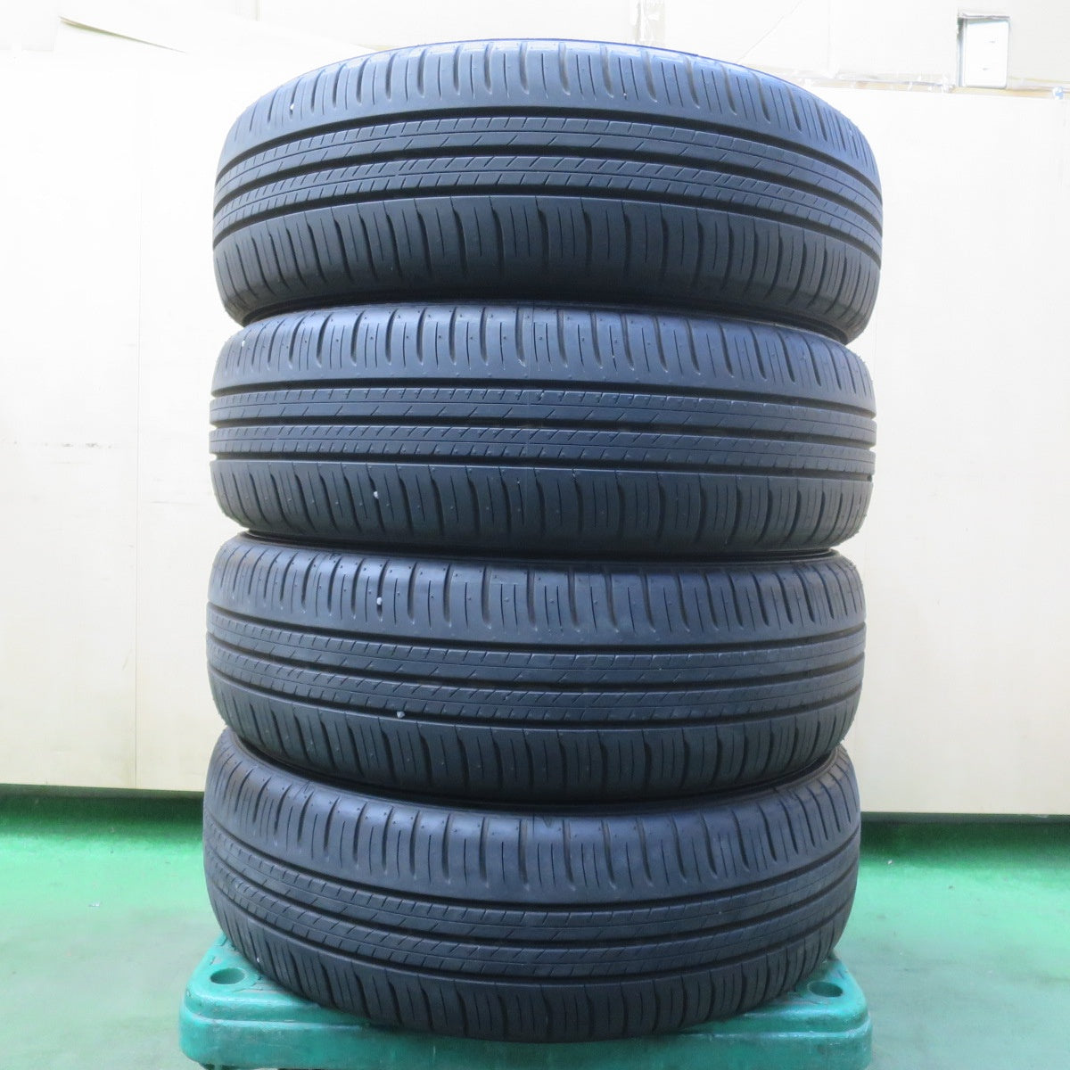 バリ溝！26年！ほぼ10分◎195/60R17 ダンロップ エナセーブ EC300+ タイヤ 17インチ ライズ ロッキー 等◎6083118イノタ