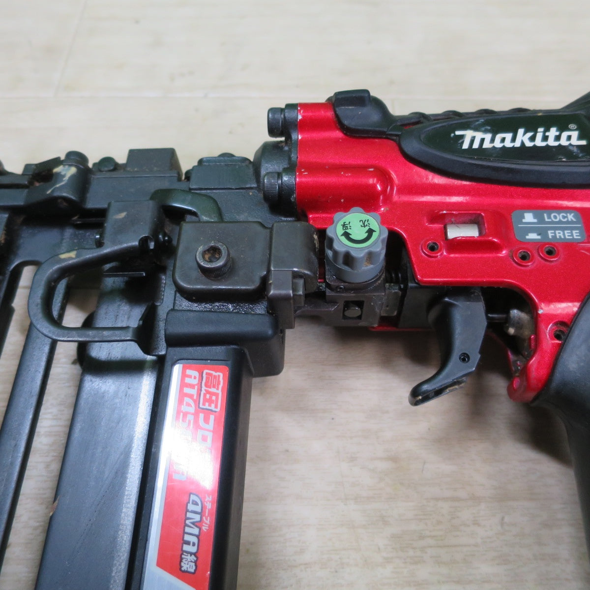 ☆マキタ 高圧 フロア タッカ AT450HA エア タッカー 釘打機 釘打ち機 エアー ツール 工具 makita☆