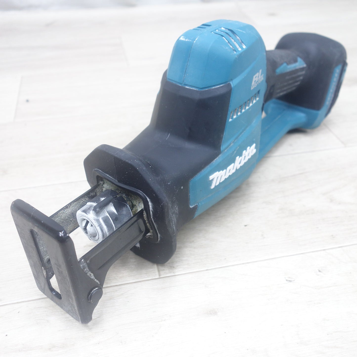 [送料無料] ◆マキタ 充電式 レシプロソー JR189D 電動 工具 切断機 セーバーソー セーバソー 18V makita◆