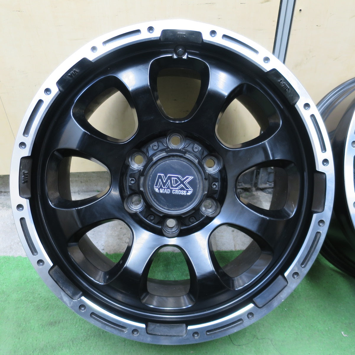 4本価格◎MX MAD CROSS 17インチ ホイール マッドクロス 17×8J PCD139.7/6H◎6081201NGホ