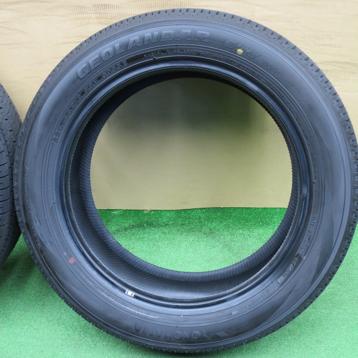 新車外し！26年★225/55R18 ヨコハマ ジオランダー SUV G055 G055E タイヤ 18インチ フォレスター デリカ D:5 エルグランド 等★6042201NKノタ