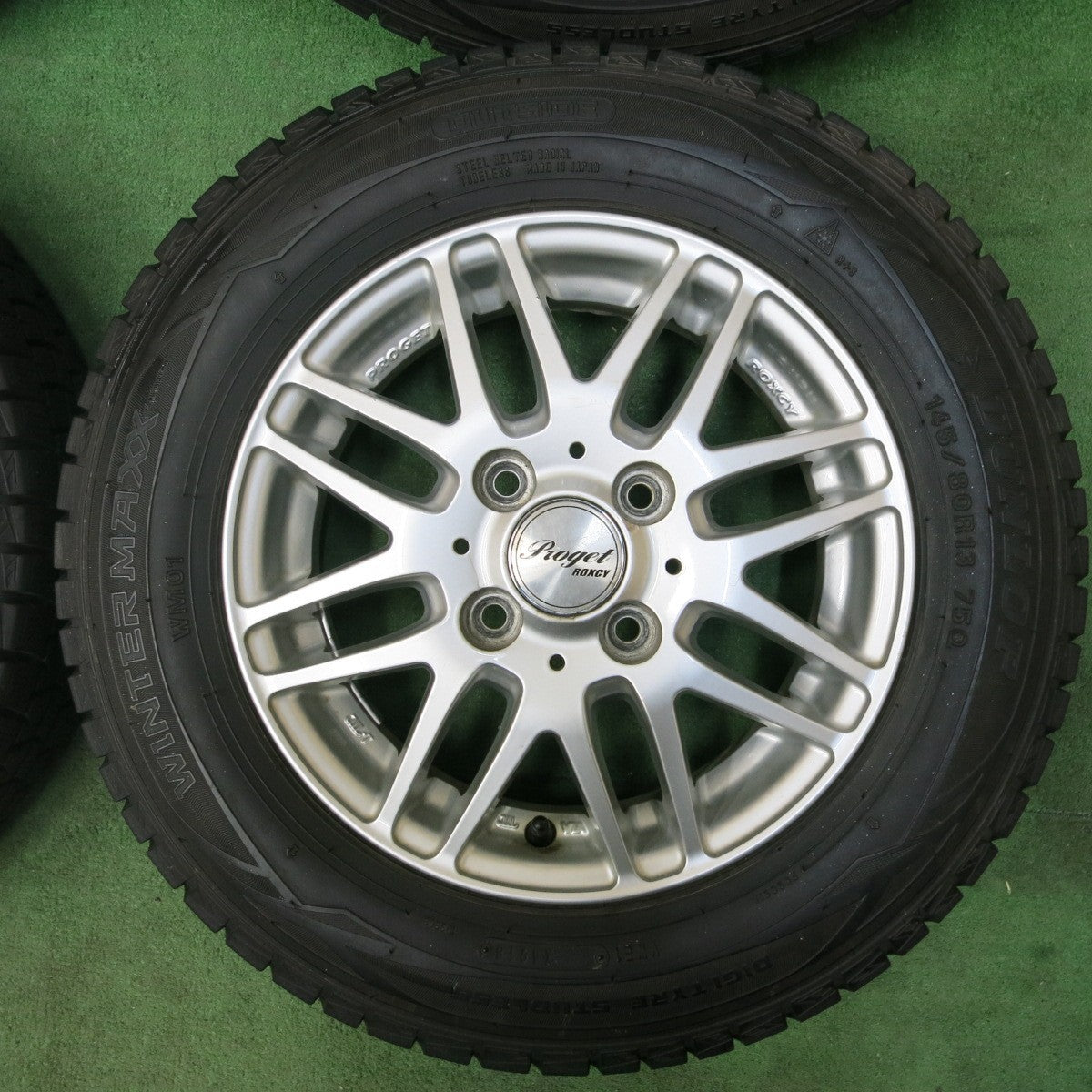 [送料無料] バリ溝！8.5分★スタッドレス 145/80R13 ダンロップ ウインターマックス WM01 Proget ROXCY 13インチ PCD100/4H★4110812SYス