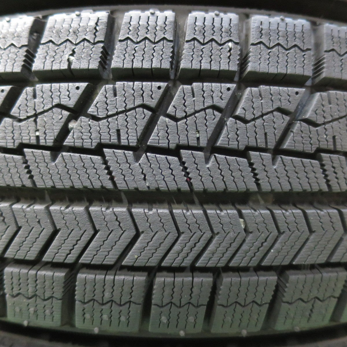 [送料無料] バリ溝！キレイ！9.5分以上★スタッドレス 155/65R14 ブリヂストン ブリザック VRX ZACK JP-110 MONZA モンツァ 14インチ PCD100/4H★5012507イス