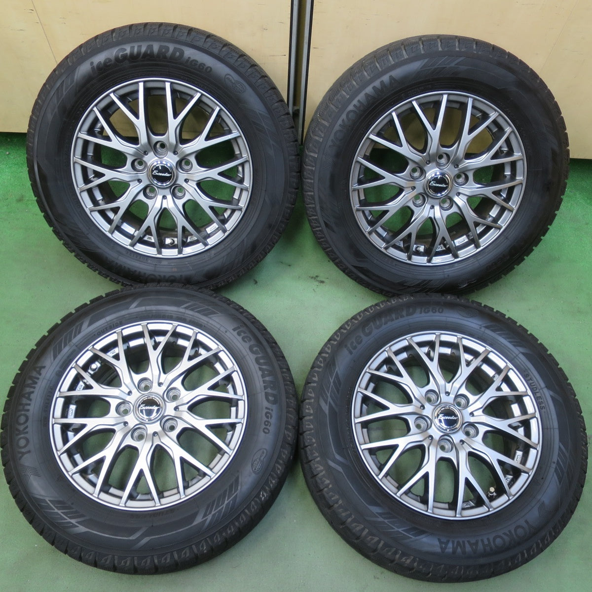 バリ溝！24年！キレイ！9.5分◎スタッドレス 195/65R15 ヨコハマ アイスガード iG60 Exceeder エクシーダー 15インチ PCD114.3/5H◎6072701イス