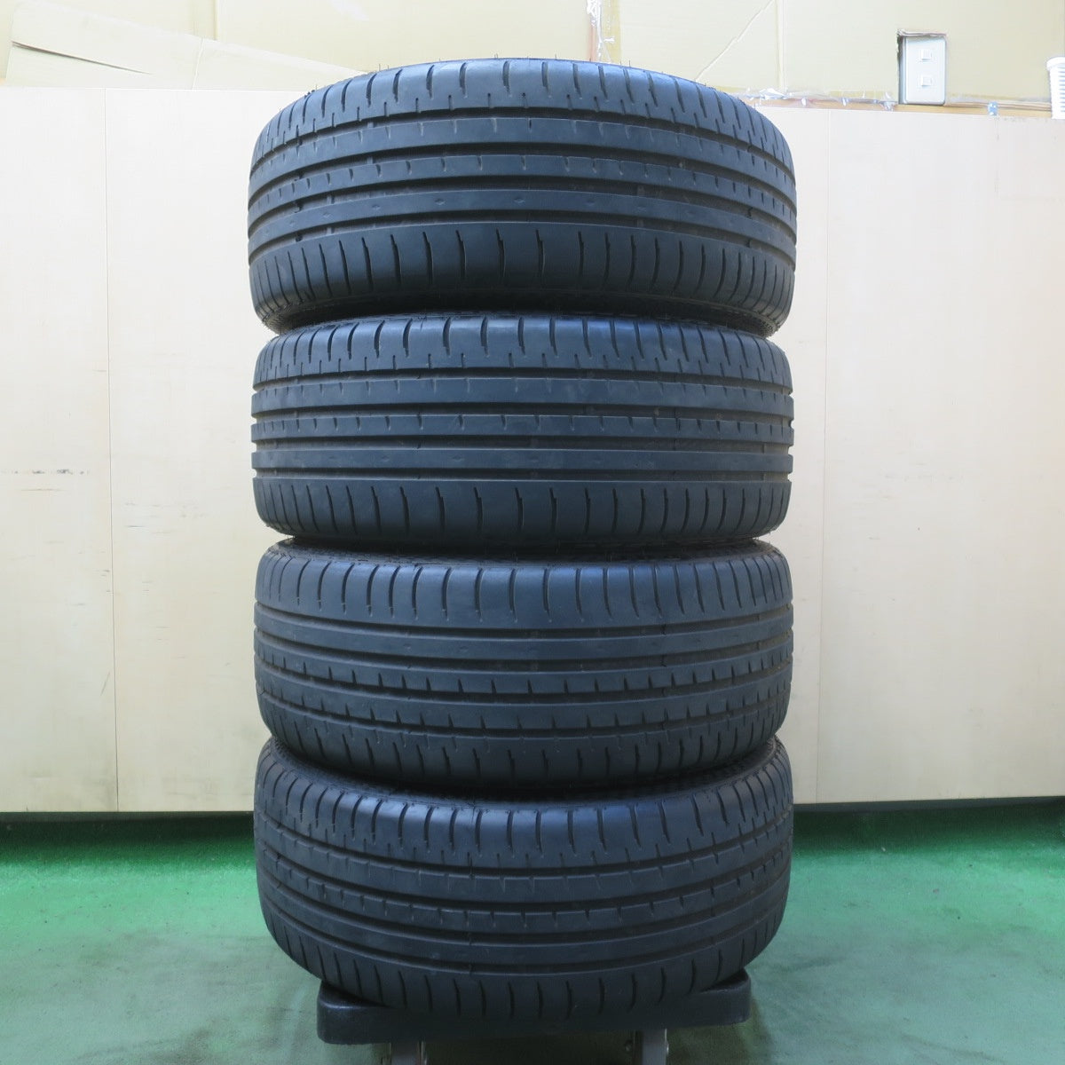 バリ溝！24年！8.5分★215/40R19 アクセレラ PHI Accelera オールシーズン タイヤ 19インチ プリウス レクサス CT インプレッサ 86 BRZ 等★6052913イノタ