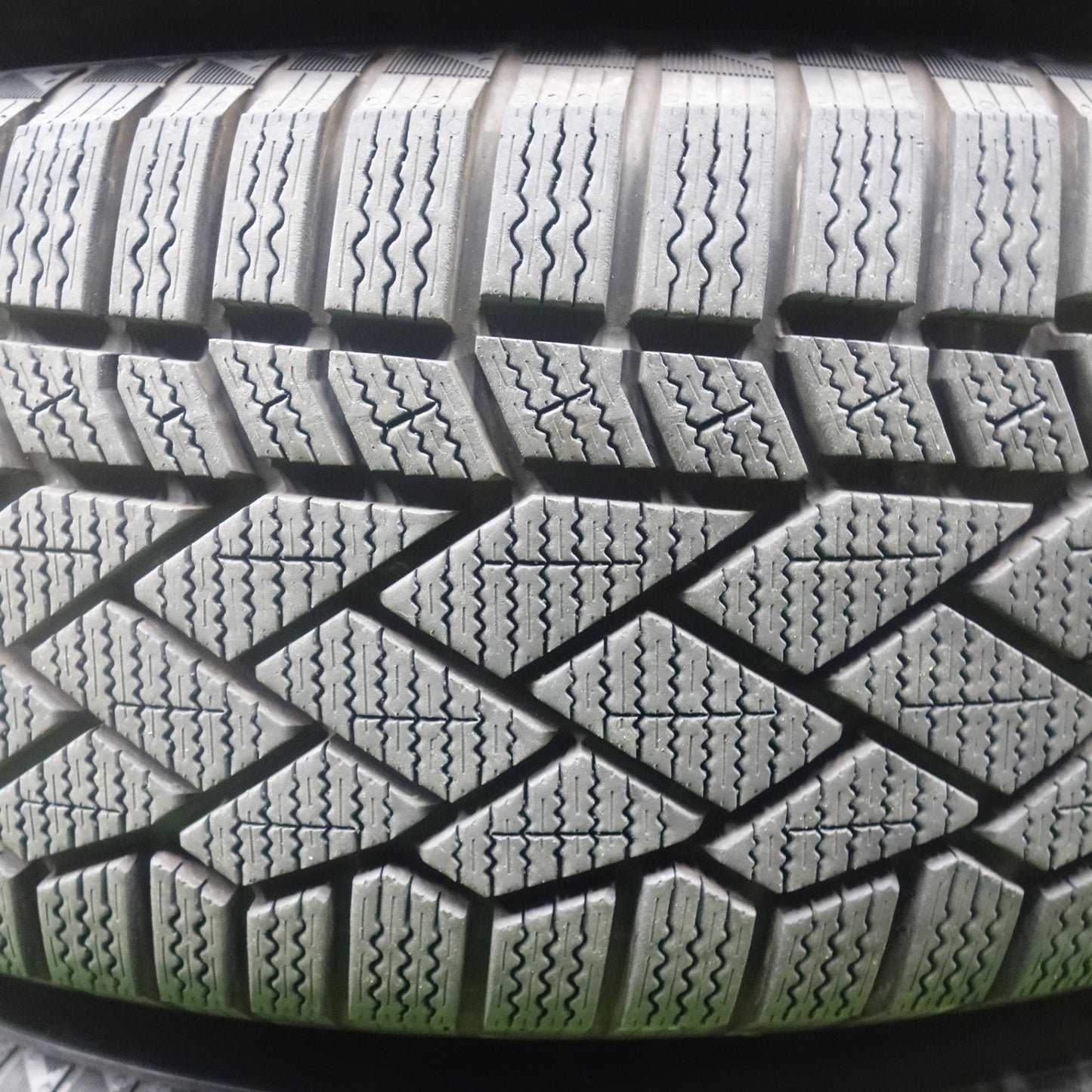 バリ溝！24年！キレイ！9.5分以上★ベンツ 等 EuroForsch 205/60R16 スタッドレス コンチネンタル ノースコンタクト NC7 社外 アルミ ユーロフォルシュ 16インチ PCD112/5H★6011801KTス